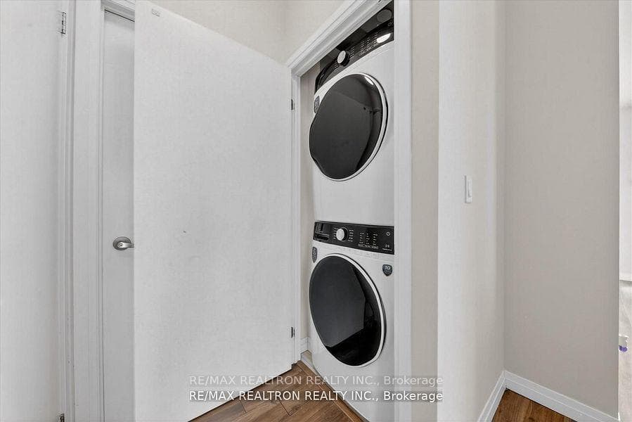 2152 Lawrence Avenue Unit PH08 photo 25
