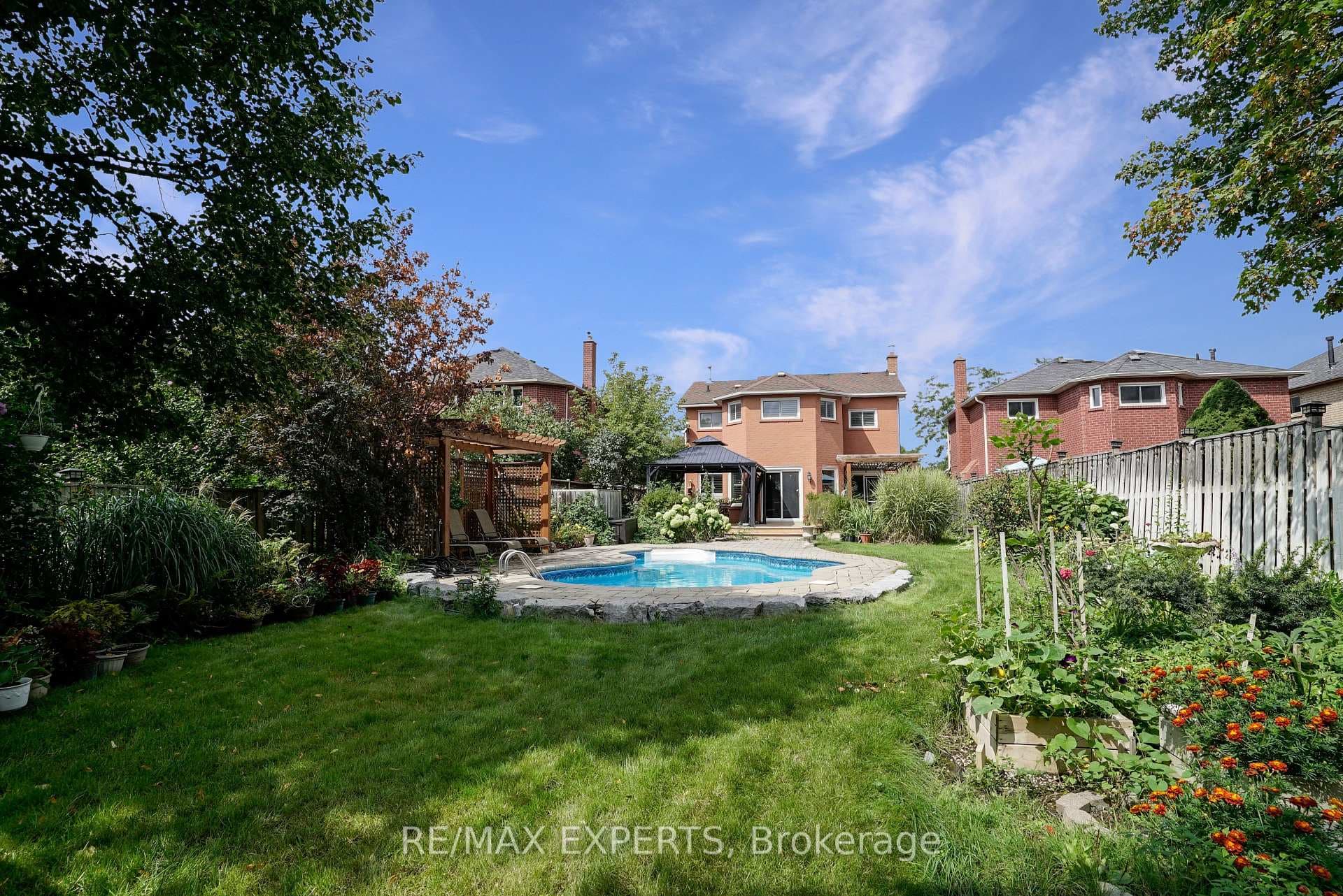 15338 Argyll Road photo 27