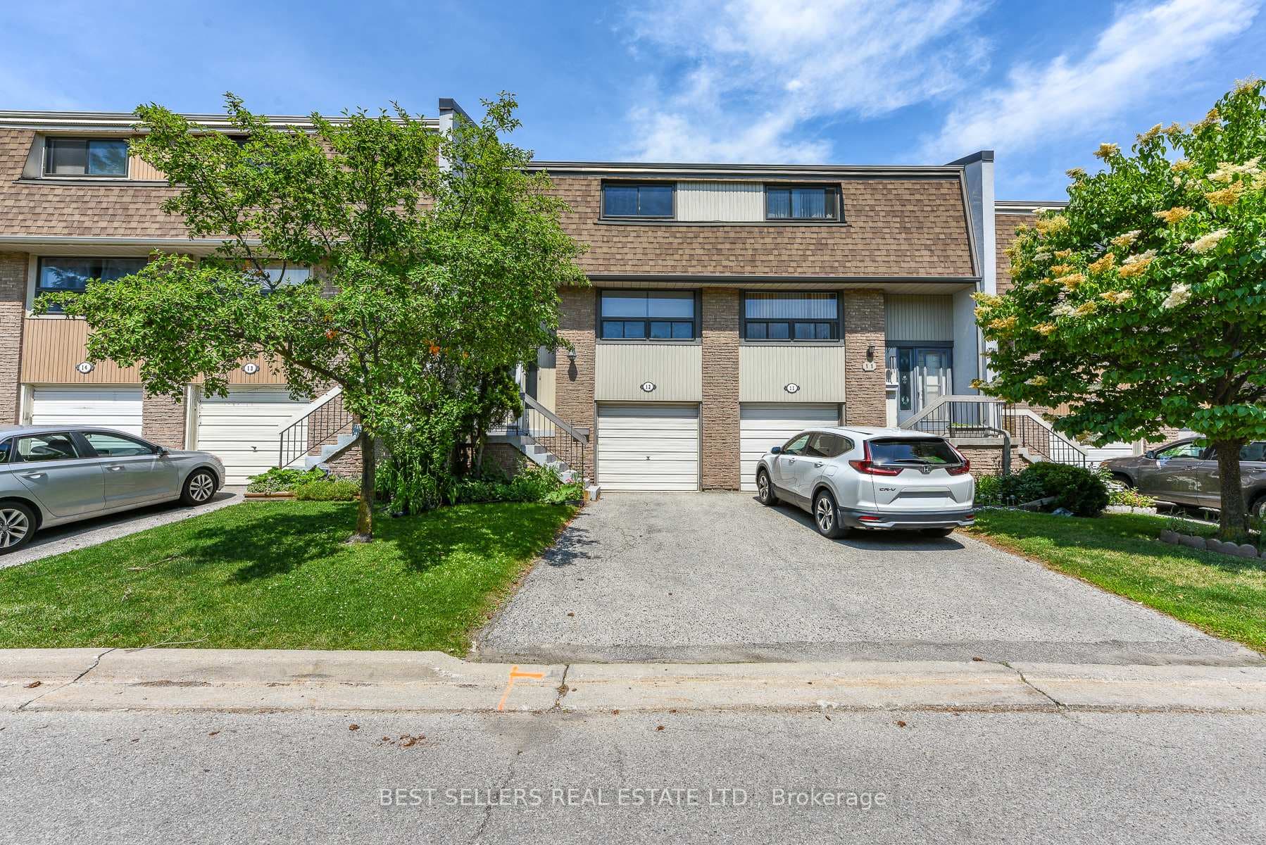 12 Ashton Crescent Unit 12 photo 1