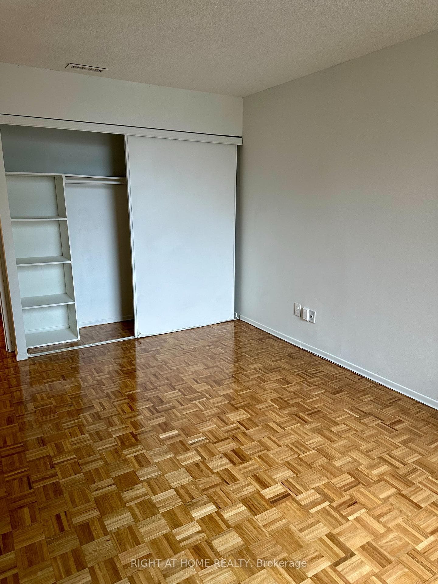 5795 Yonge Street Unit 101 photo 16