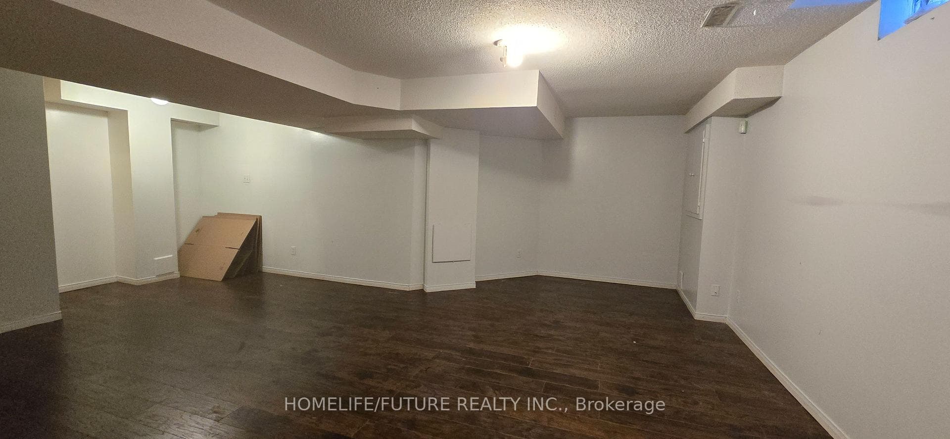 23 Booth Crescent photo 25