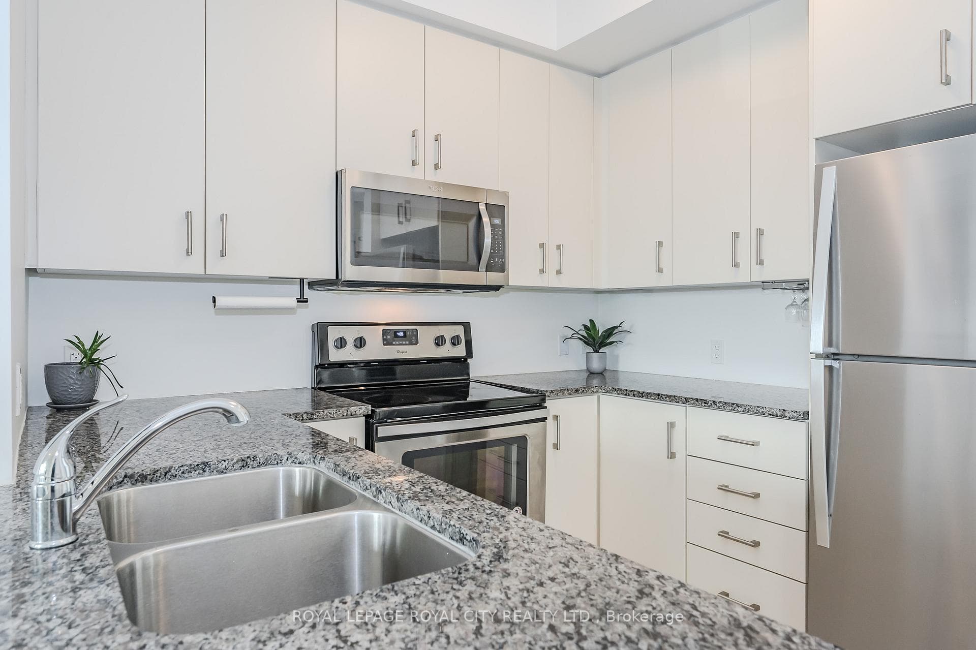 1284 Gordon Street Unit 313 photo 23