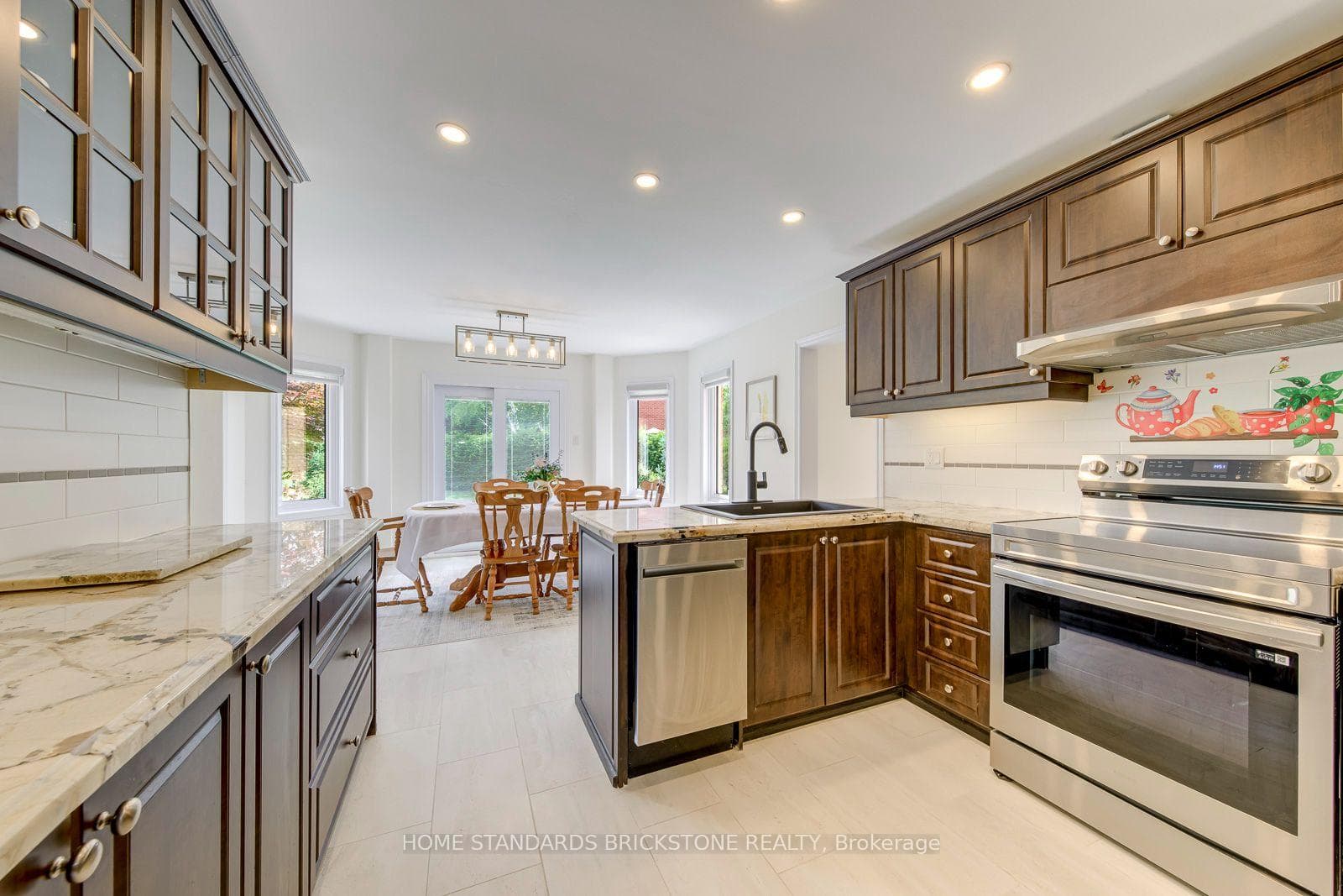 15 Samuel Crescent photo 6
