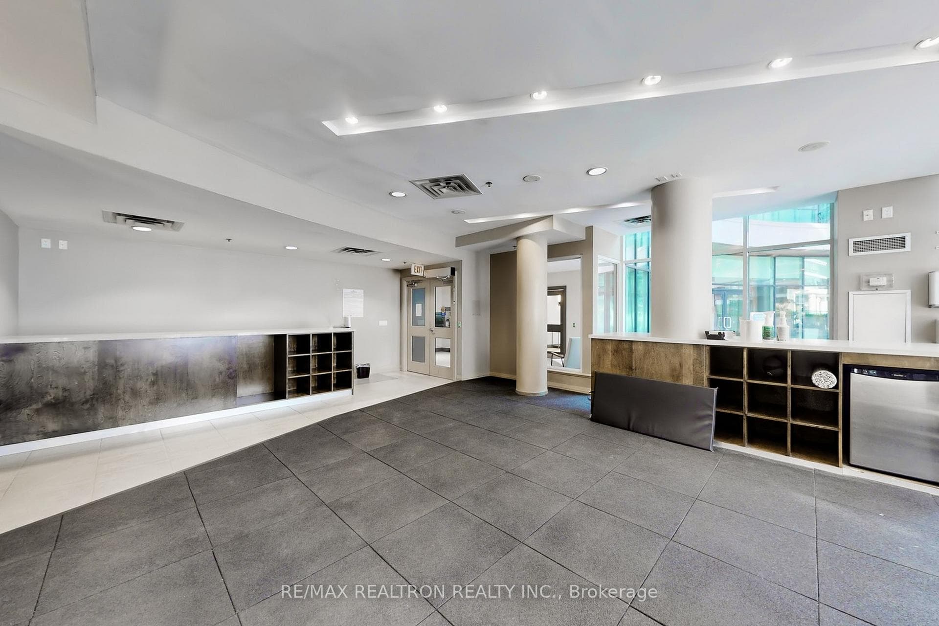 16 Yonge Street Unit 2311 photo 38