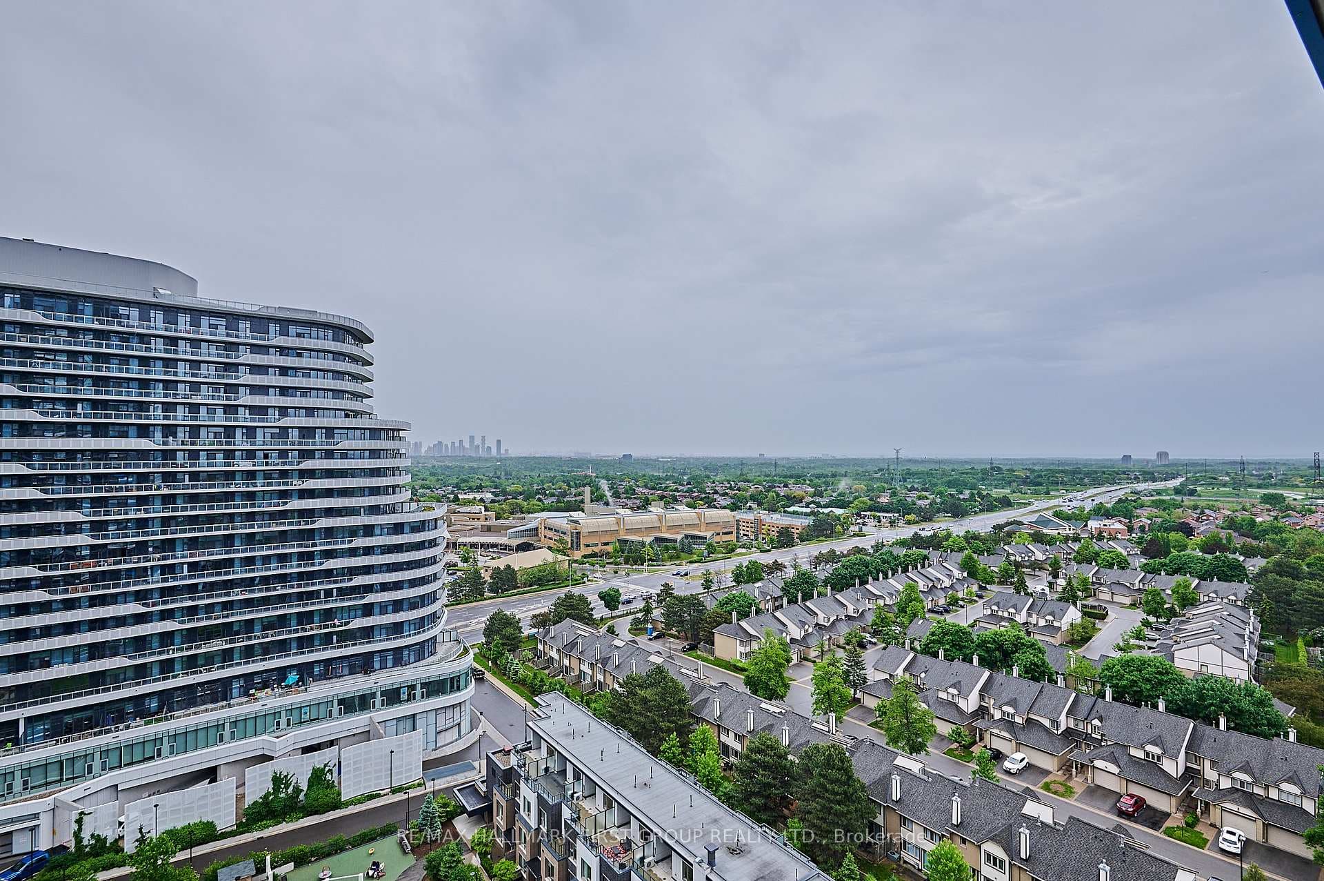 2560 Eglinton Avenue Unit 1502 photo 20