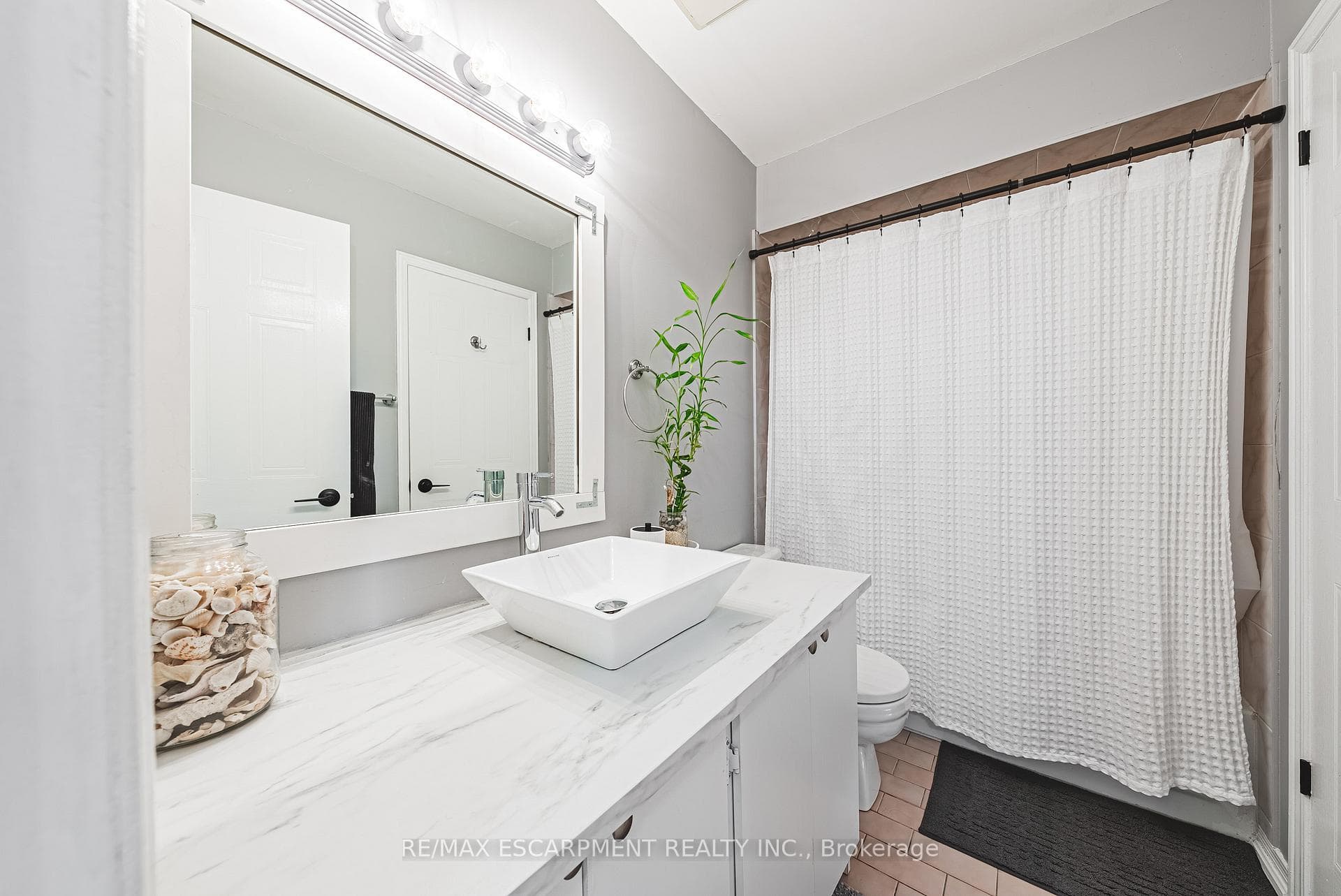895 Maple Avenue Unit 116 photo 22