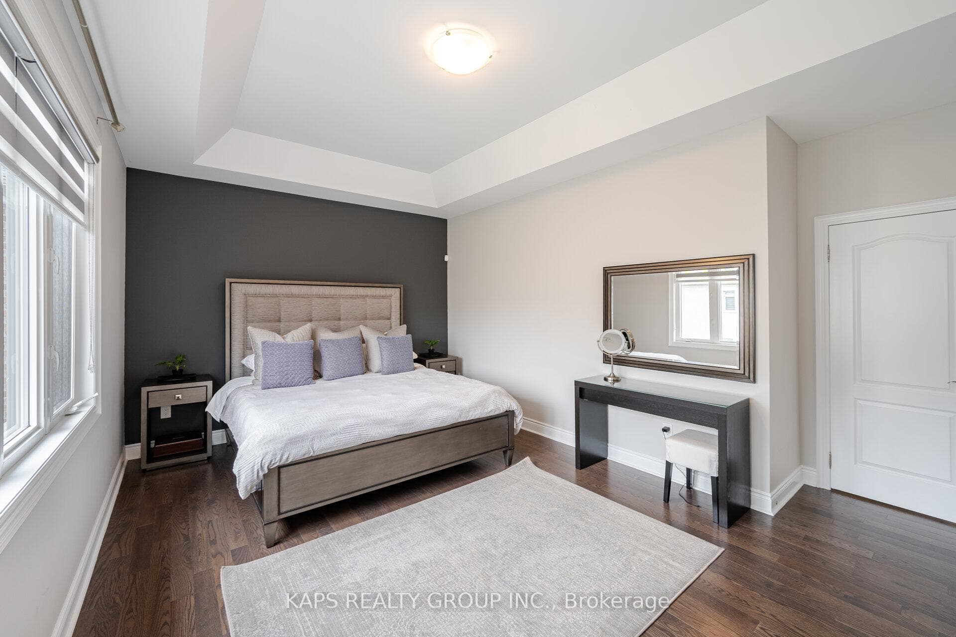 19 Royal West Drive photo 18