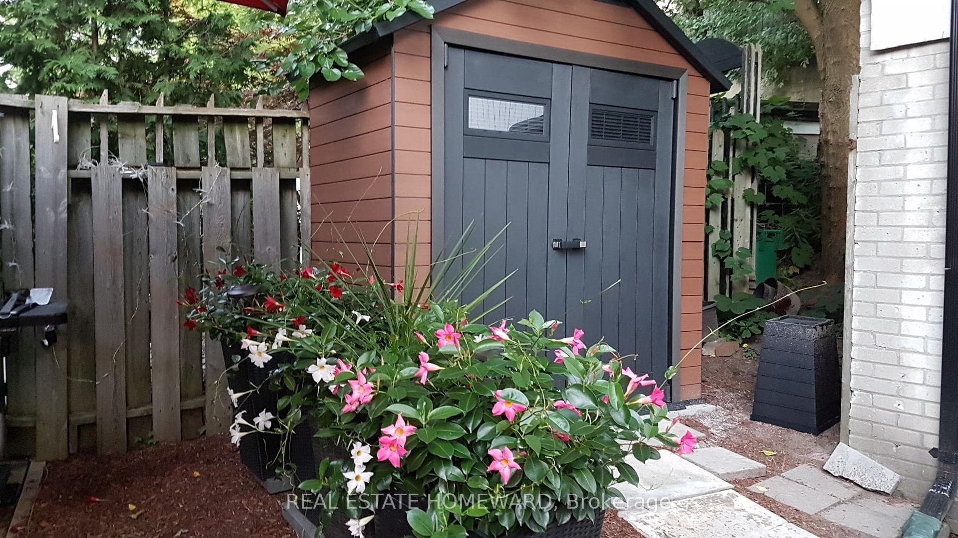 Storage shed for Bins