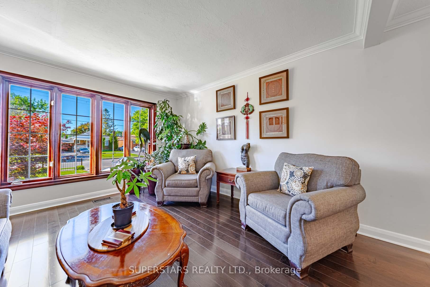 237 Ellington Drive photo 7