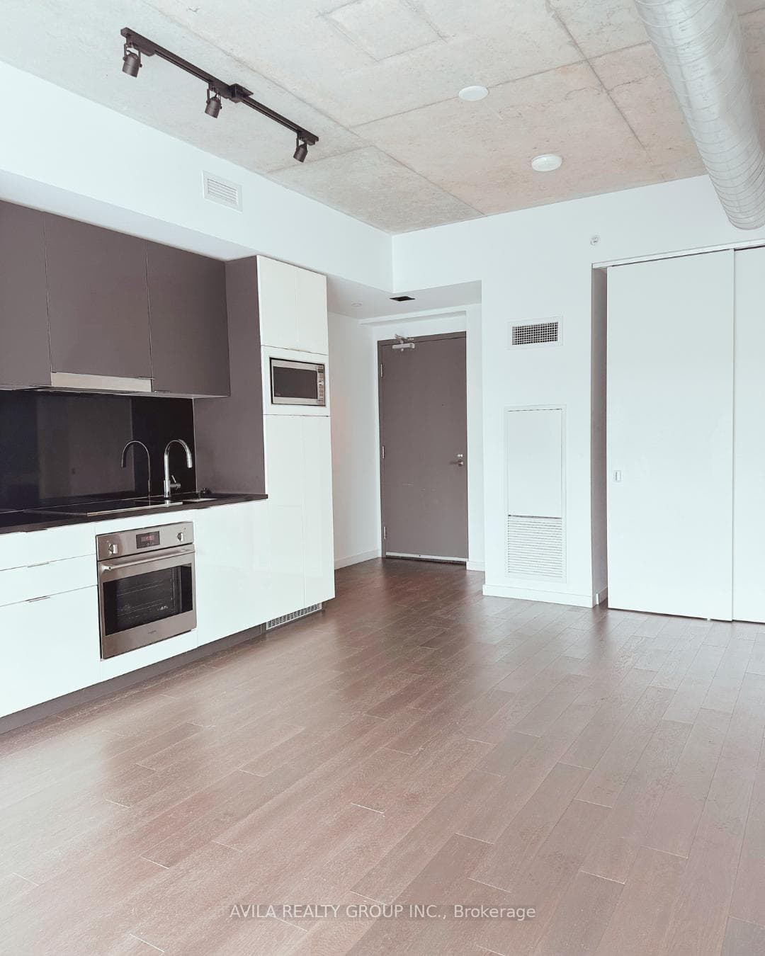 170 Bayview Avenue Unit 1101 photo 6