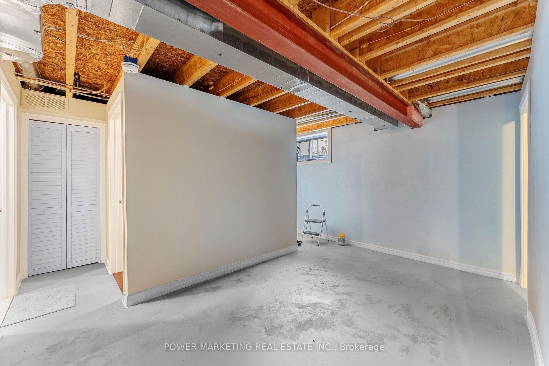 6356 RENAUD Road photo 23