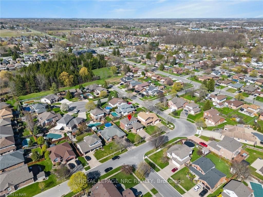 162 MICHAEL Drive photo 3