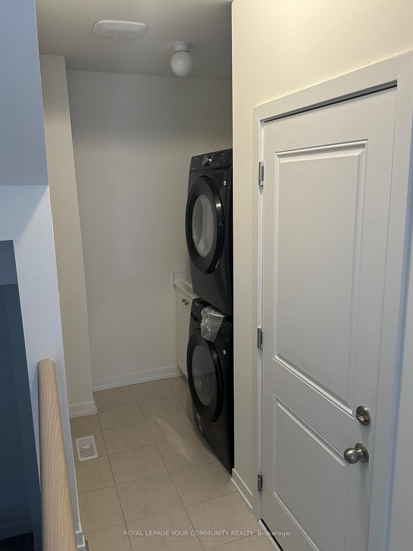 1541 Moonseed Place photo 10