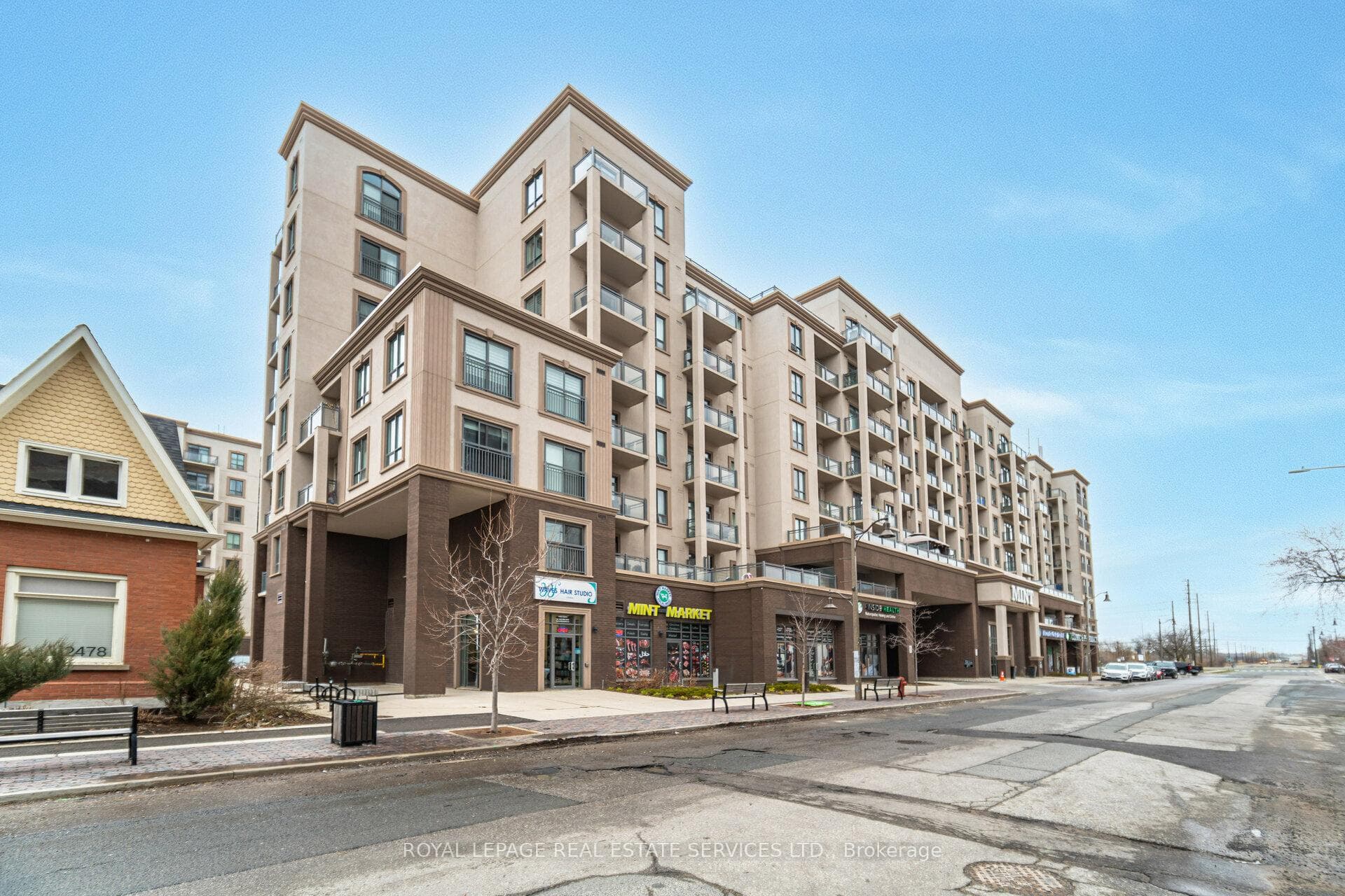 2486 Old Bronte Road Unit 328 photo 3