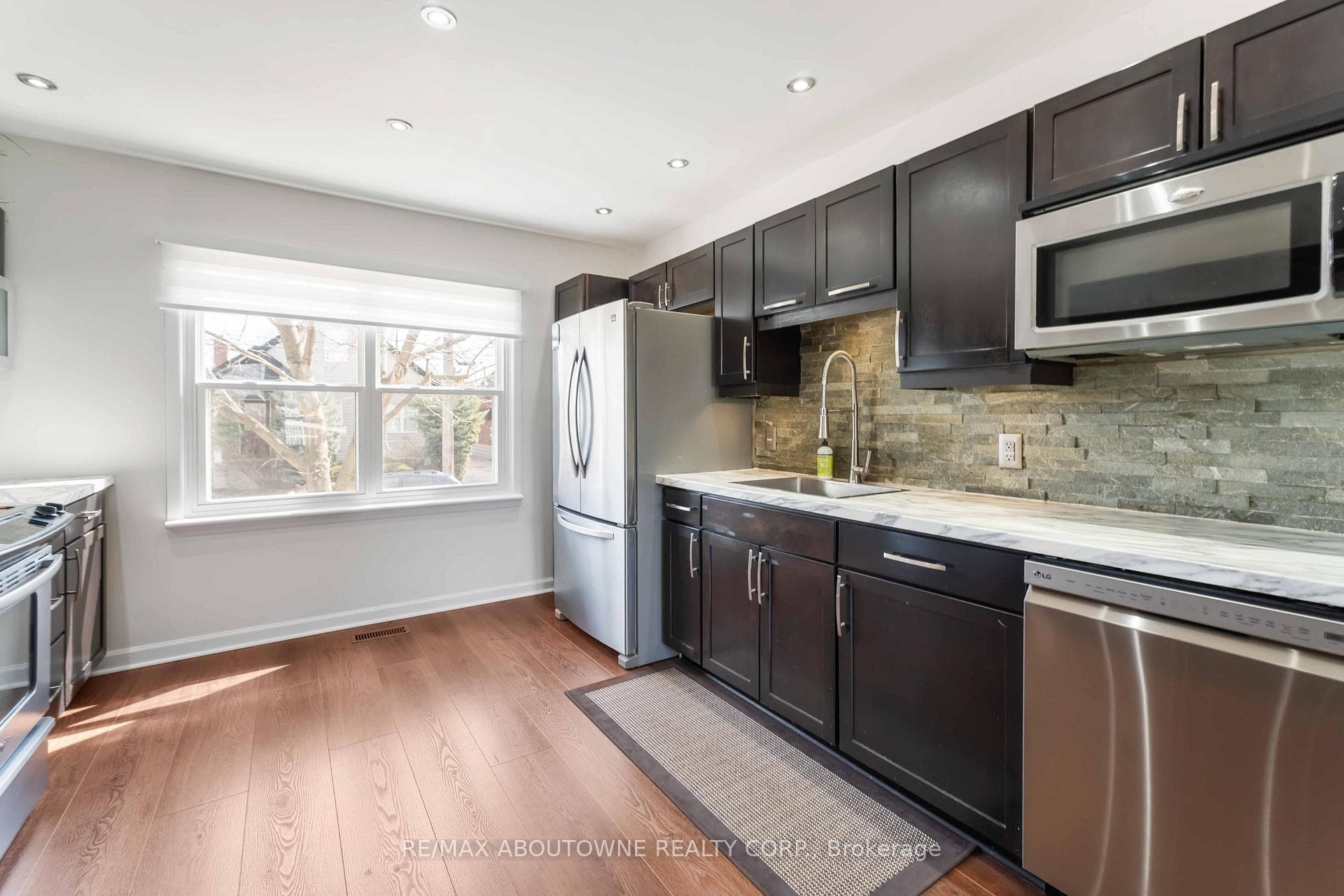 54 Weir Street photo 13