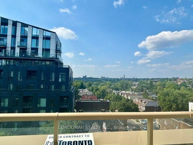 1787 St Clair Avenue Unit 713 photo 4