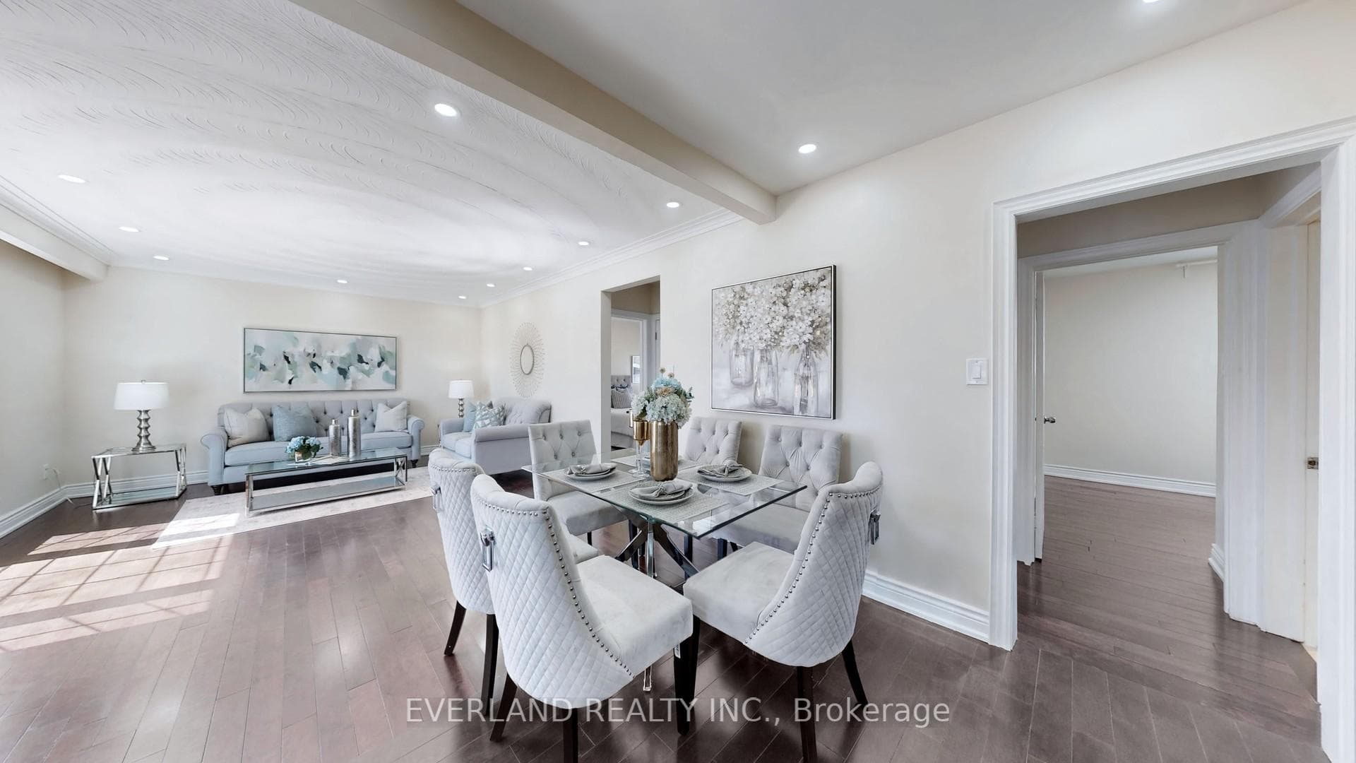 8 Hogan Drive photo 9