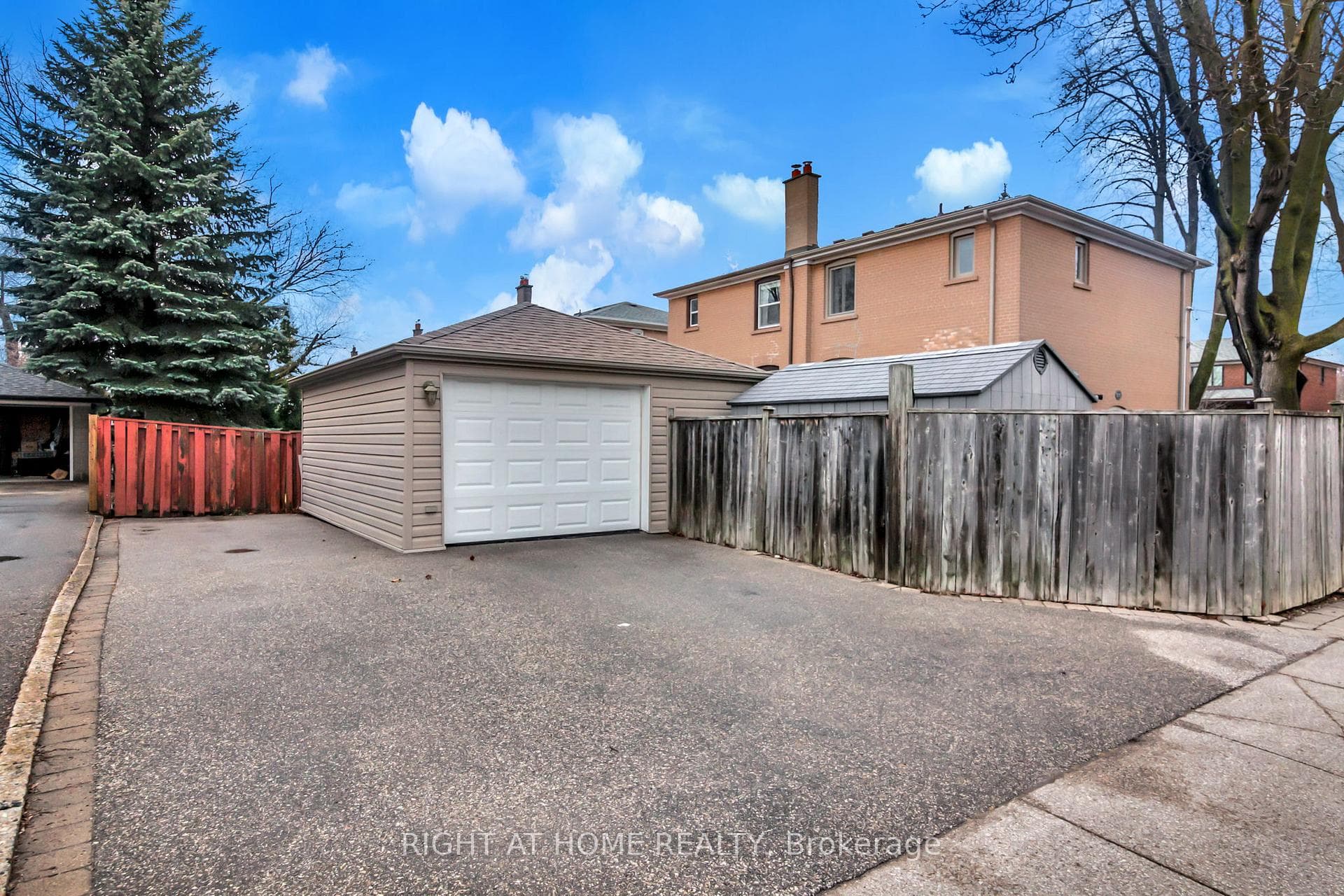 237 Eileen Avenue photo 39