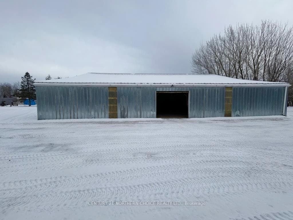 520 Hwy 11/71 photo 29