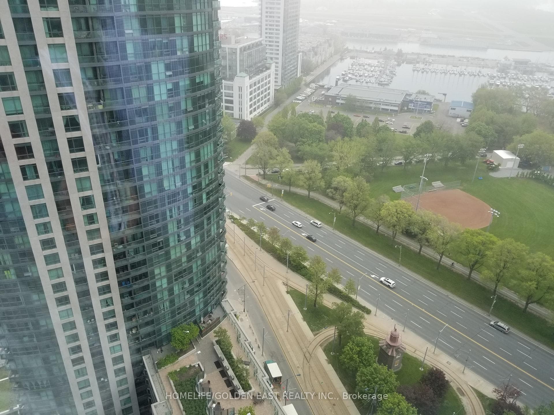 219 Fort York Boulevard Unit 3007 photo 2
