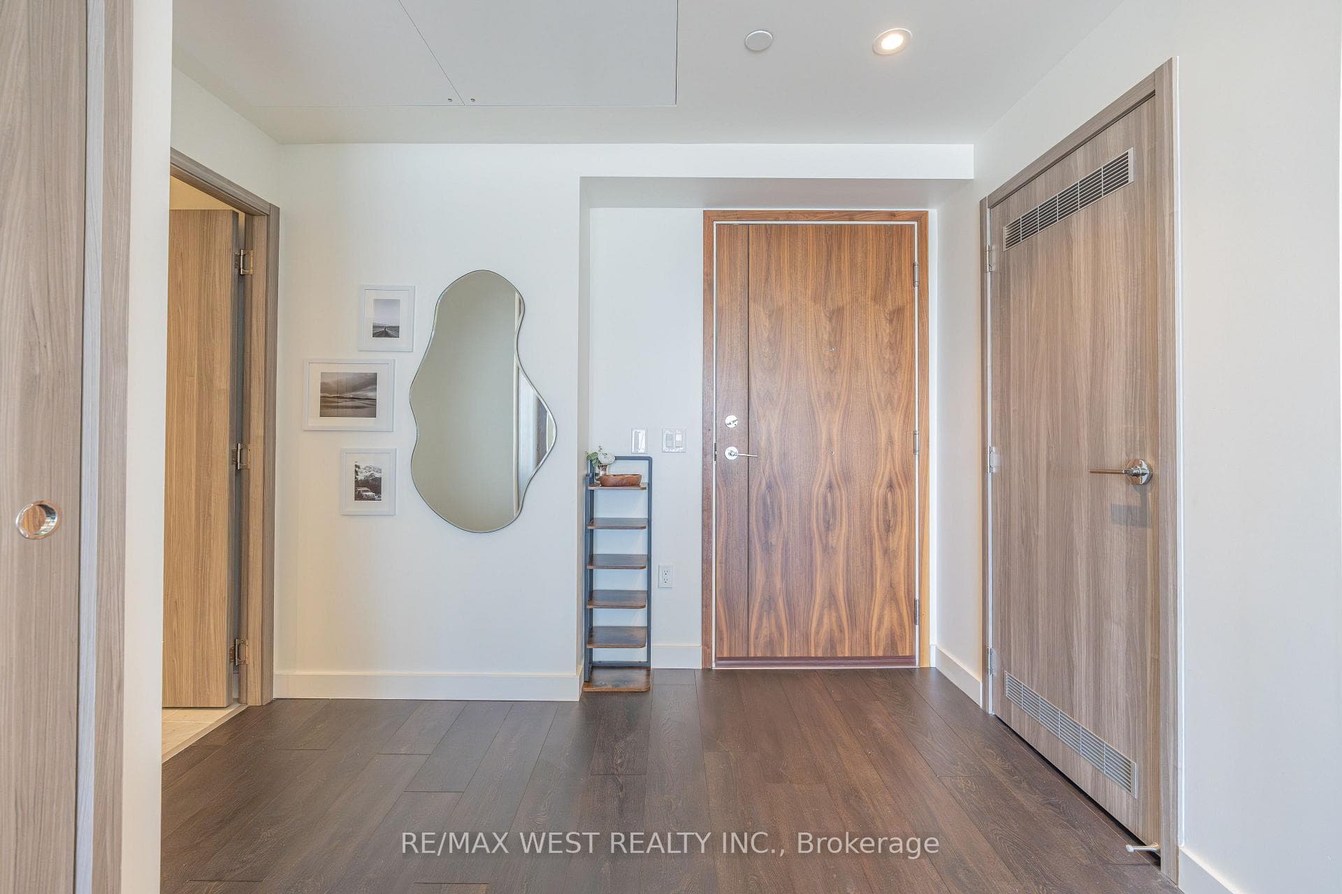 95 Mcmahon Drive Unit 3805 photo 6