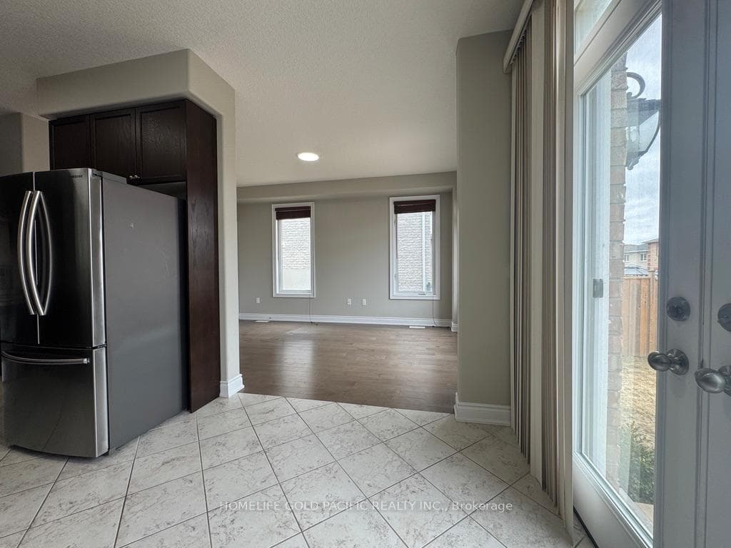 86 Nathan Crescent photo 6