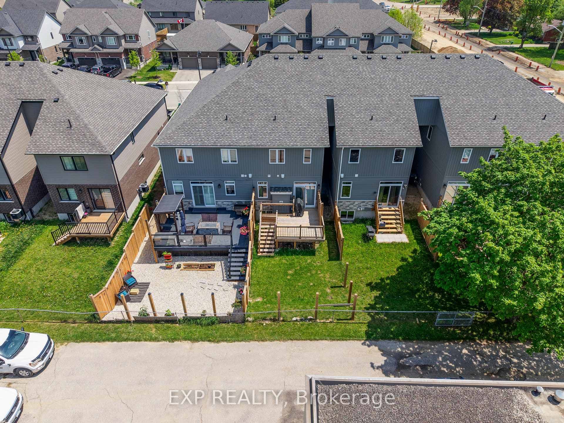 107 Stephenson Way photo 40