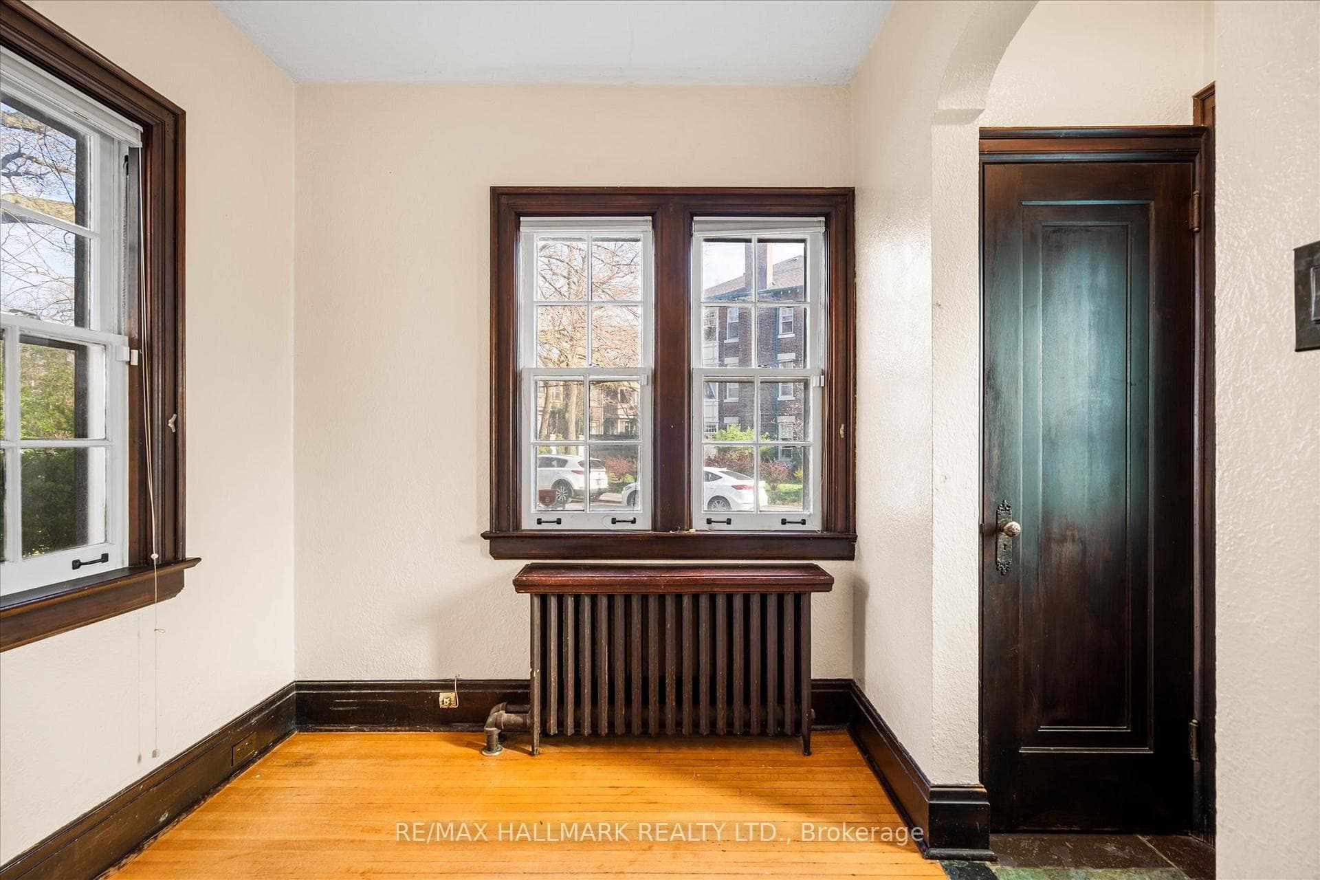 50 Benlamond Avenue photo 34