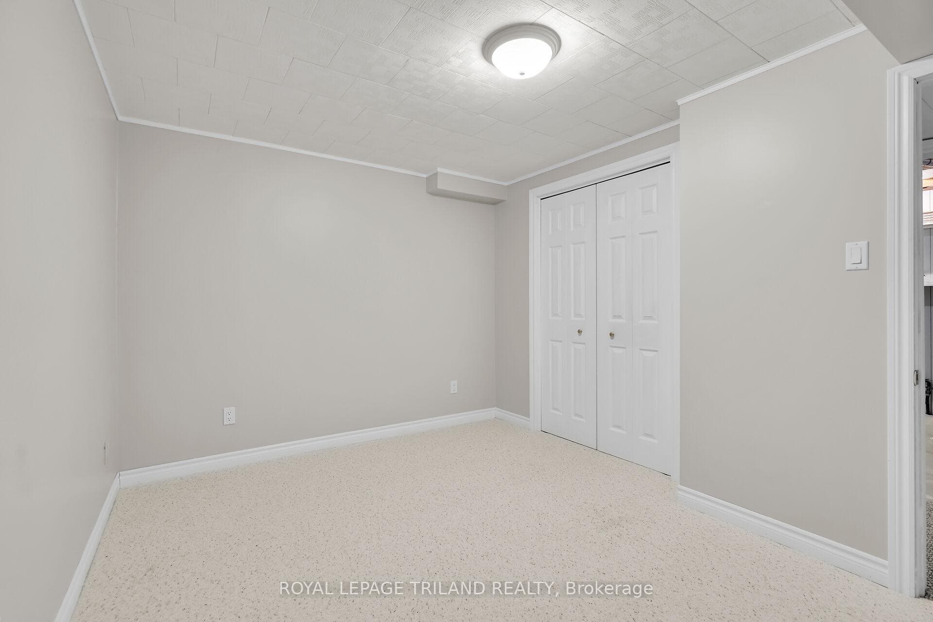 36 Thorman Terrace photo 33