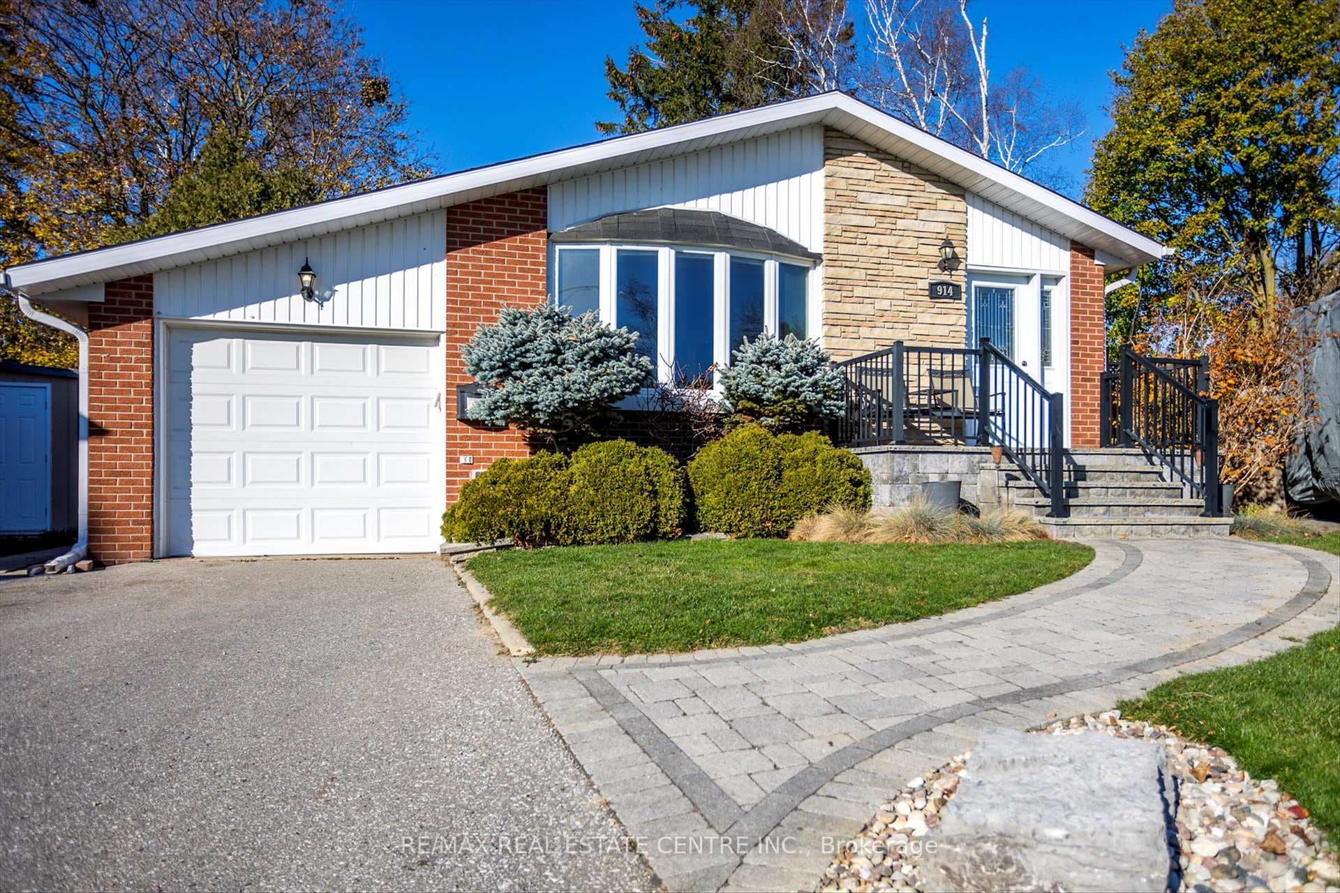 Private Double Wide Driveway & Paver Walkway