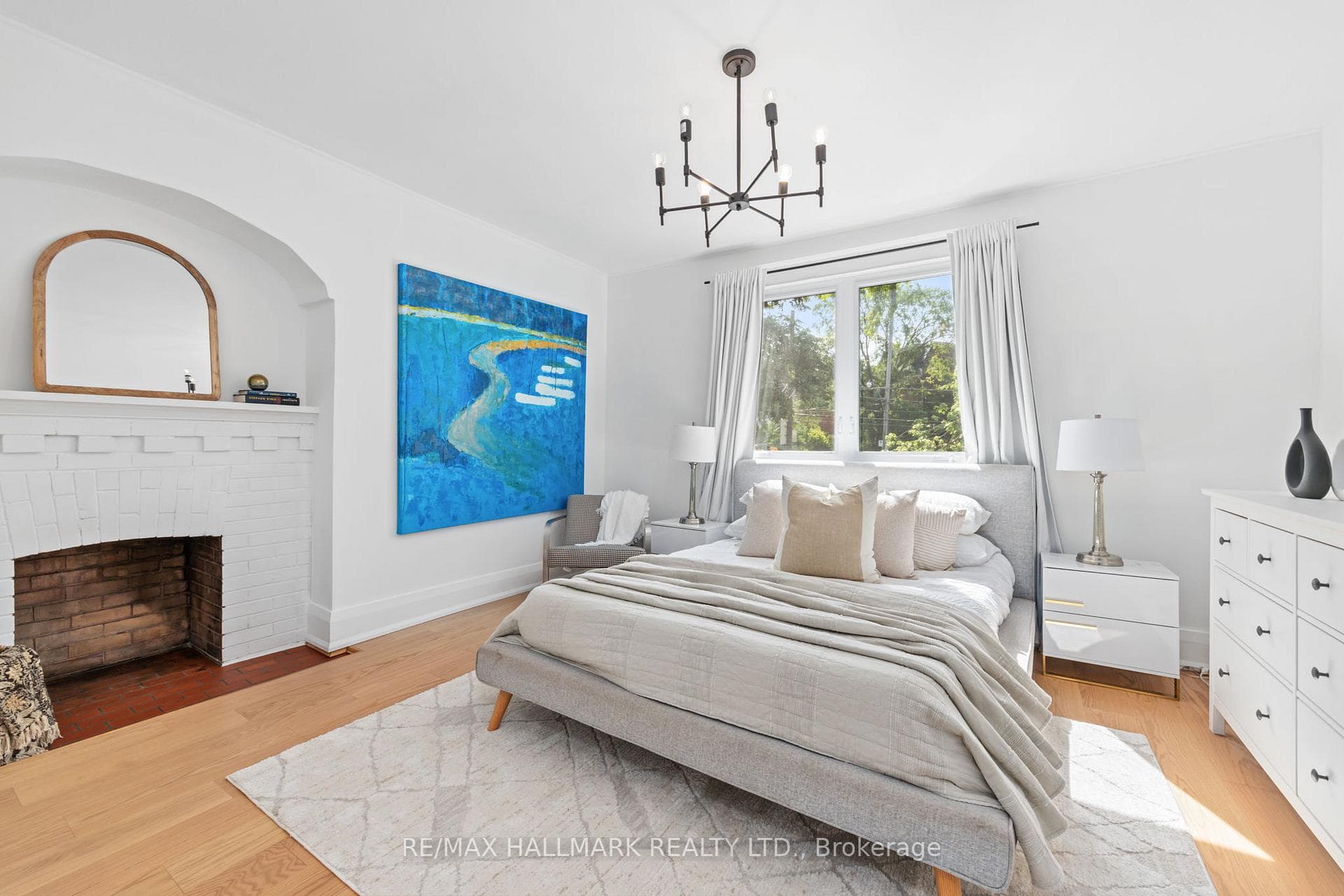 424 Kingston Road photo 22