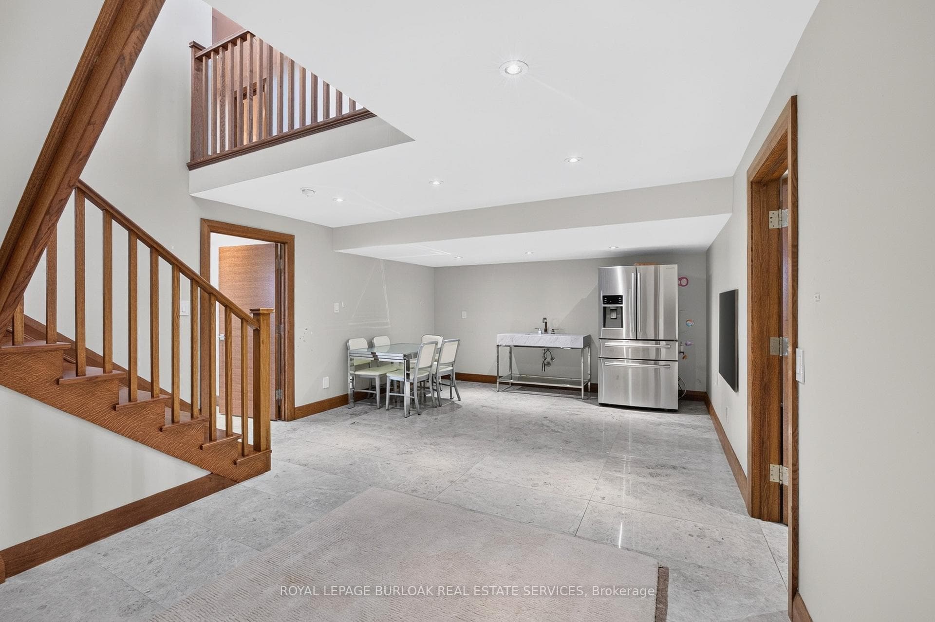 90 Oaklands Park Court photo 30