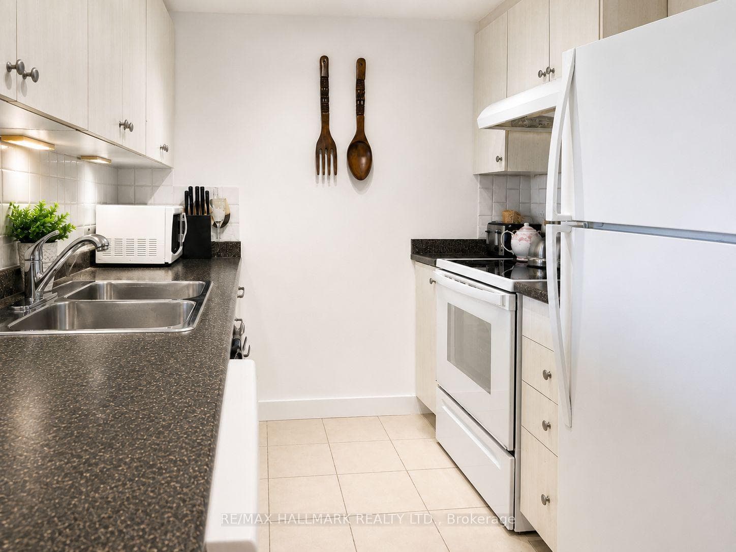 1346 Danforth Road Unit 908 photo 6