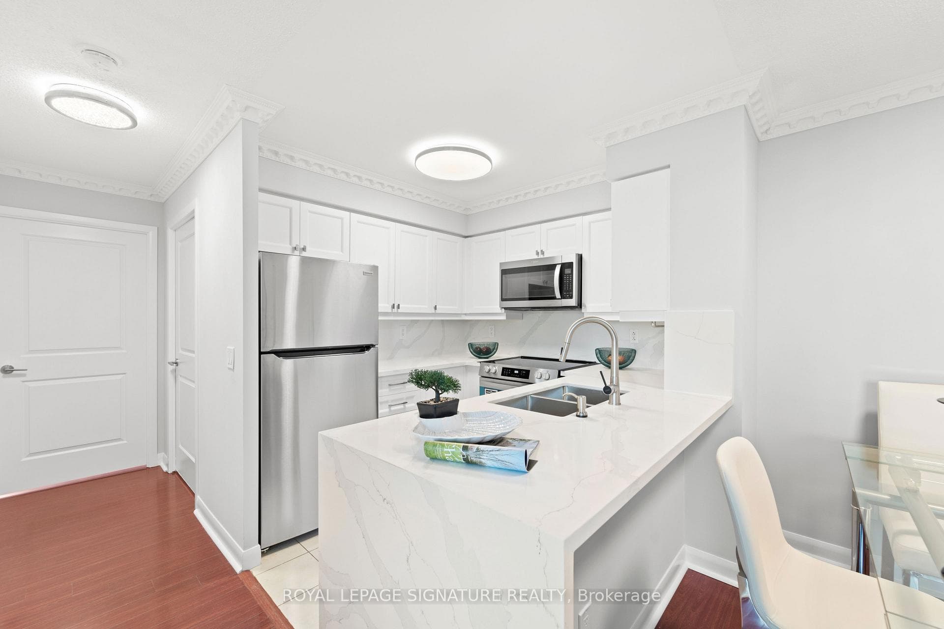 4968 Yonge Street Unit 2010 photo 5