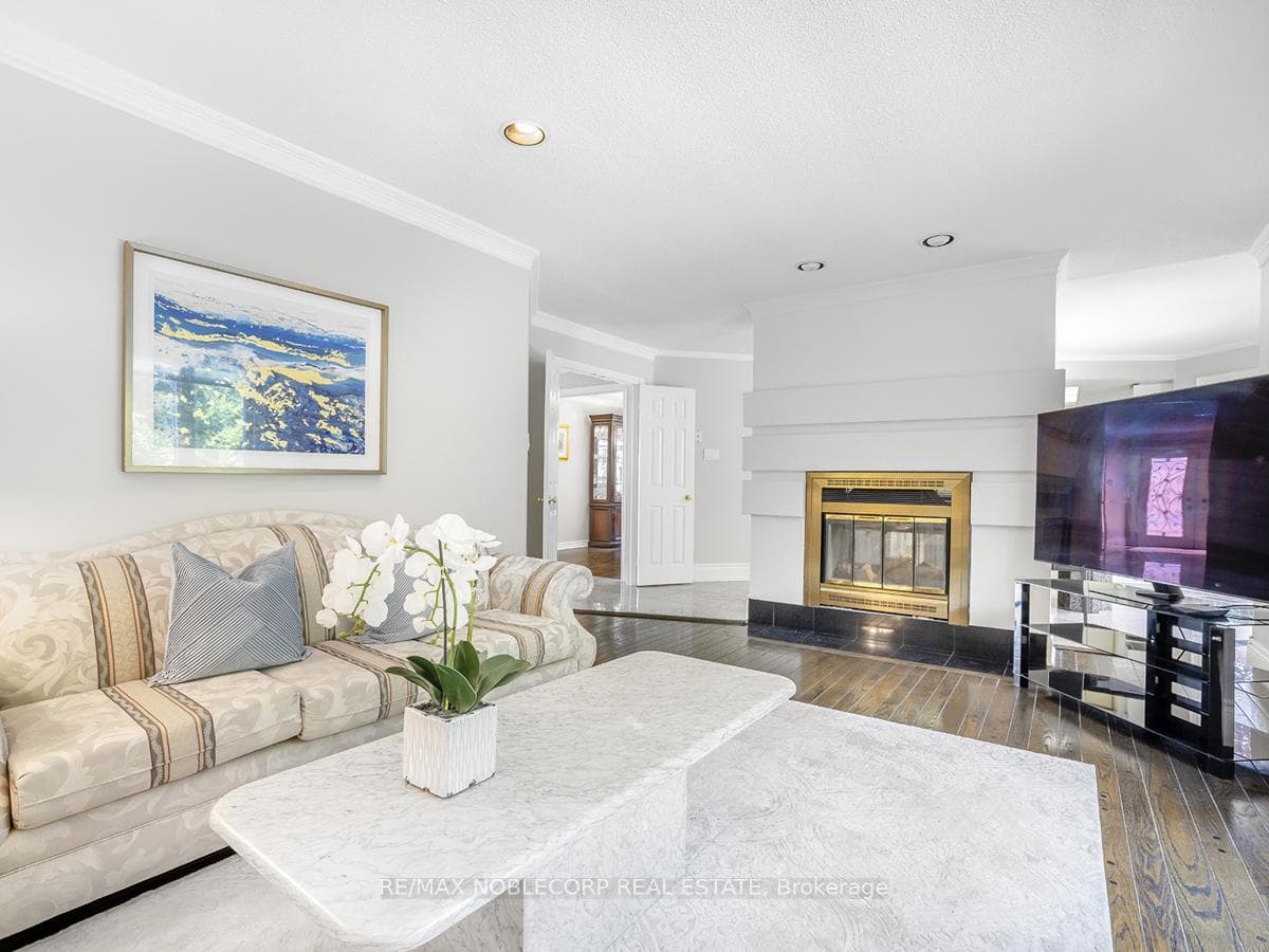 62 Woburn Drive photo 7