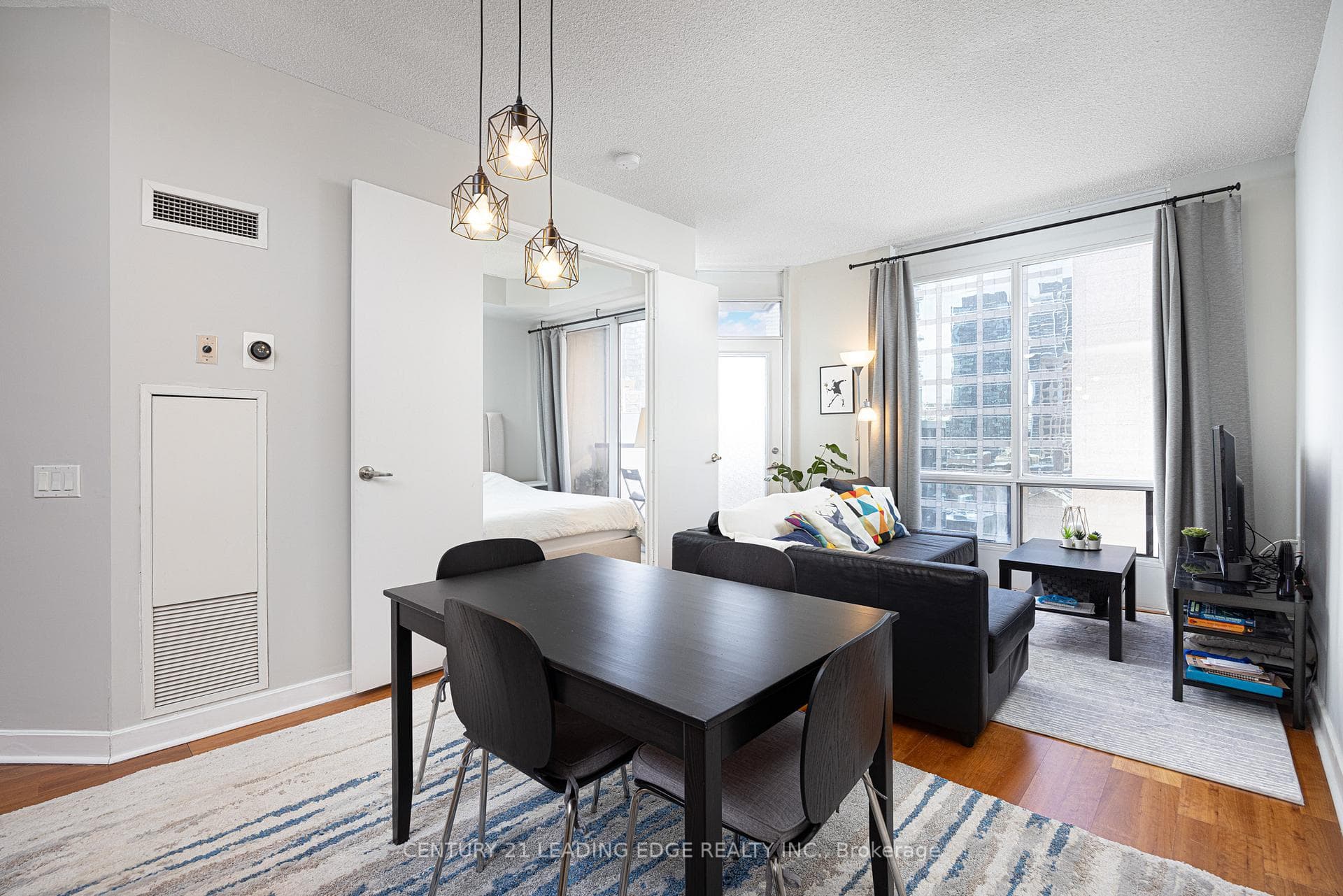 85 Bloor Street Unit 1413 photo 6
