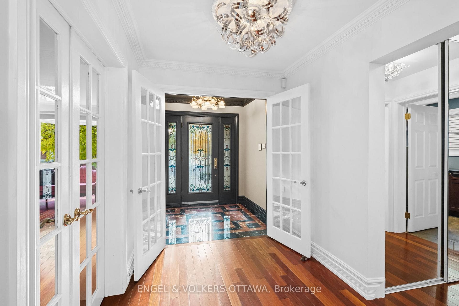563 Merkley Drive photo 6