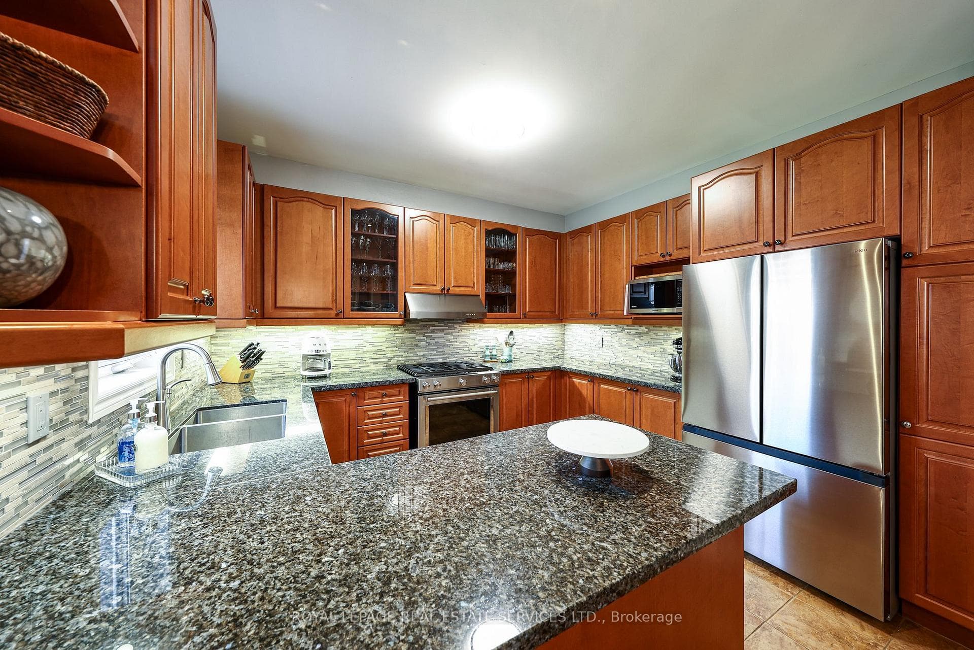 140 Humber Forest Court photo 15