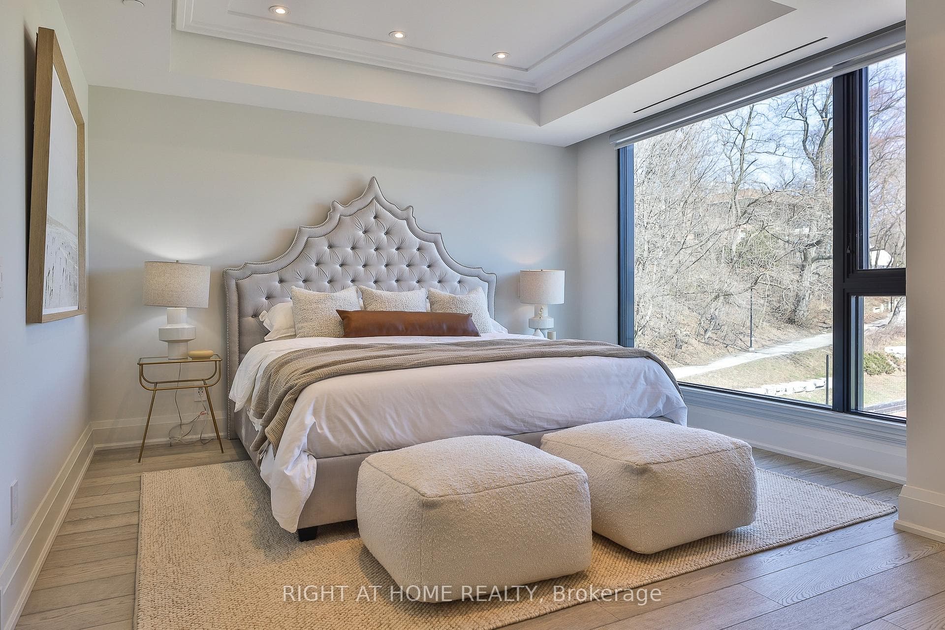 363 Avenue Road photo 16