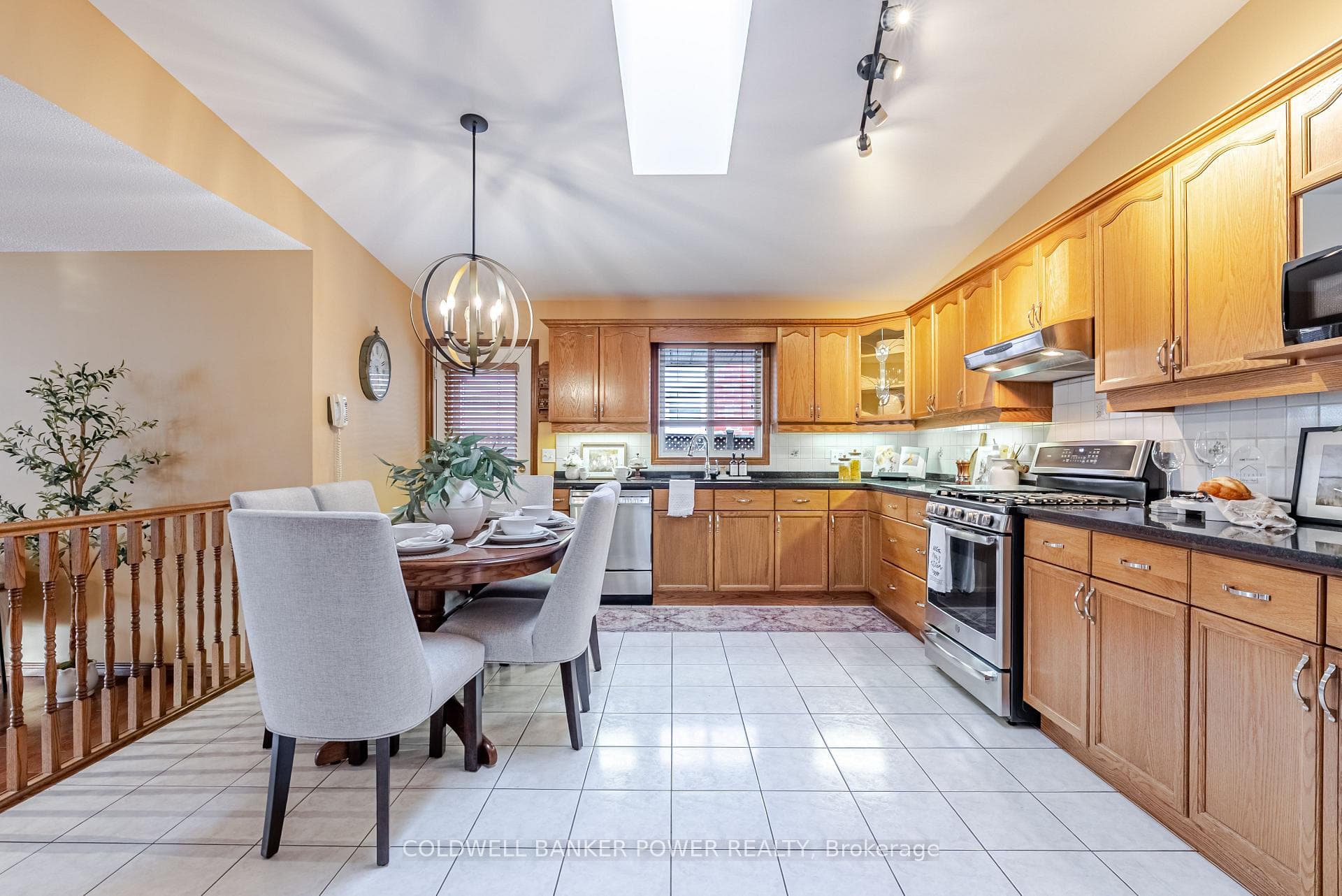 228 Chelton Road photo 11