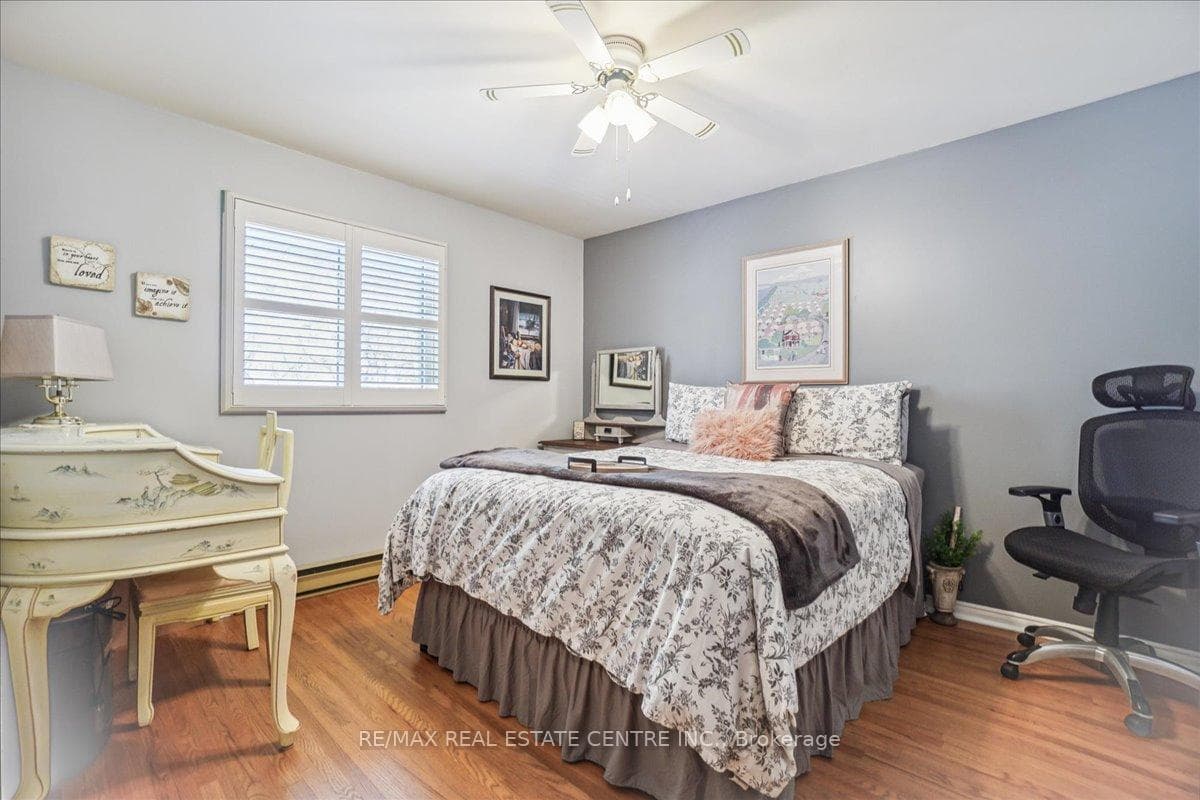 30 JARDINE Crescent photo 23
