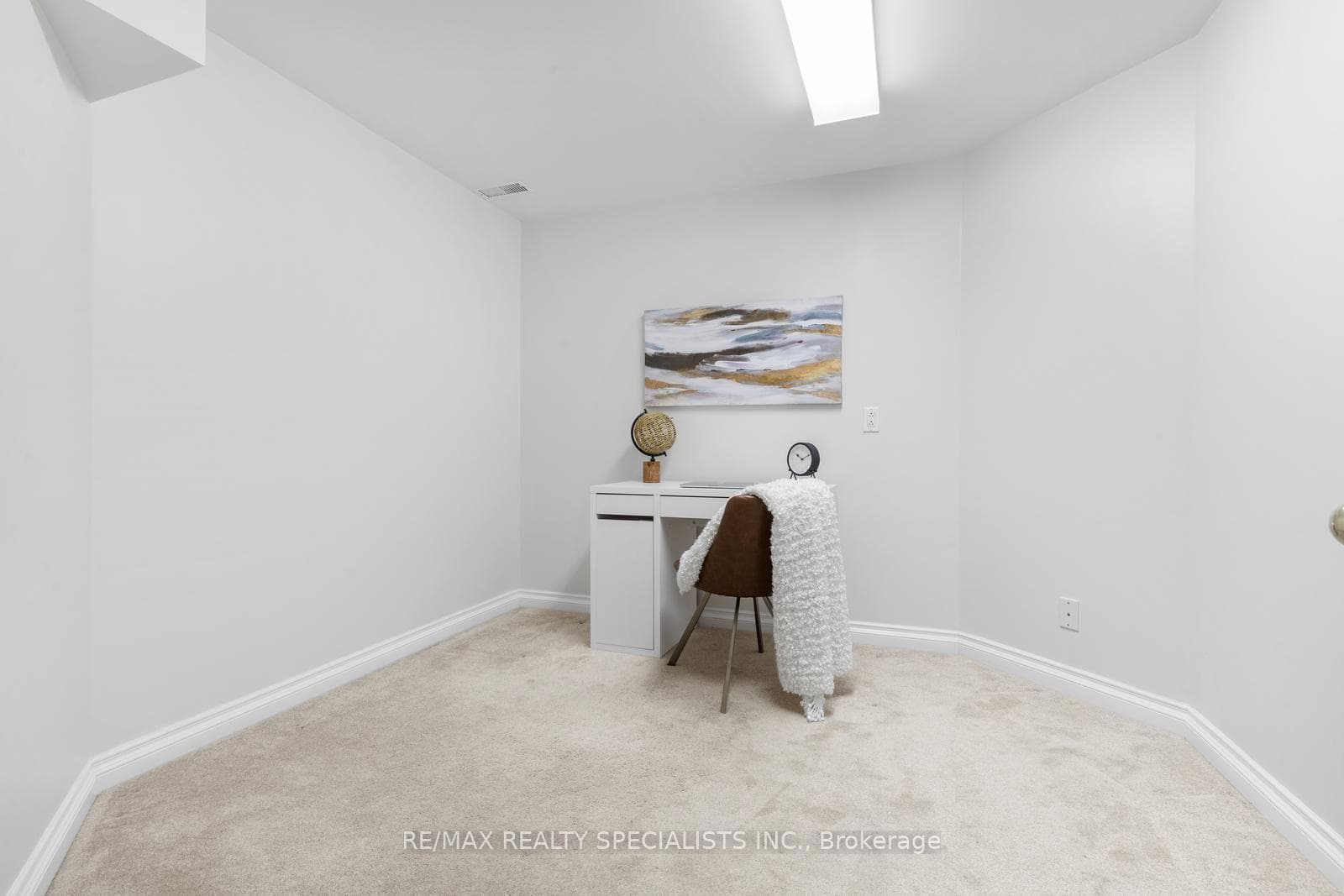 3879 Periwinkle Crescent photo 31