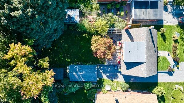 35 Glen Muir Drive photo 32