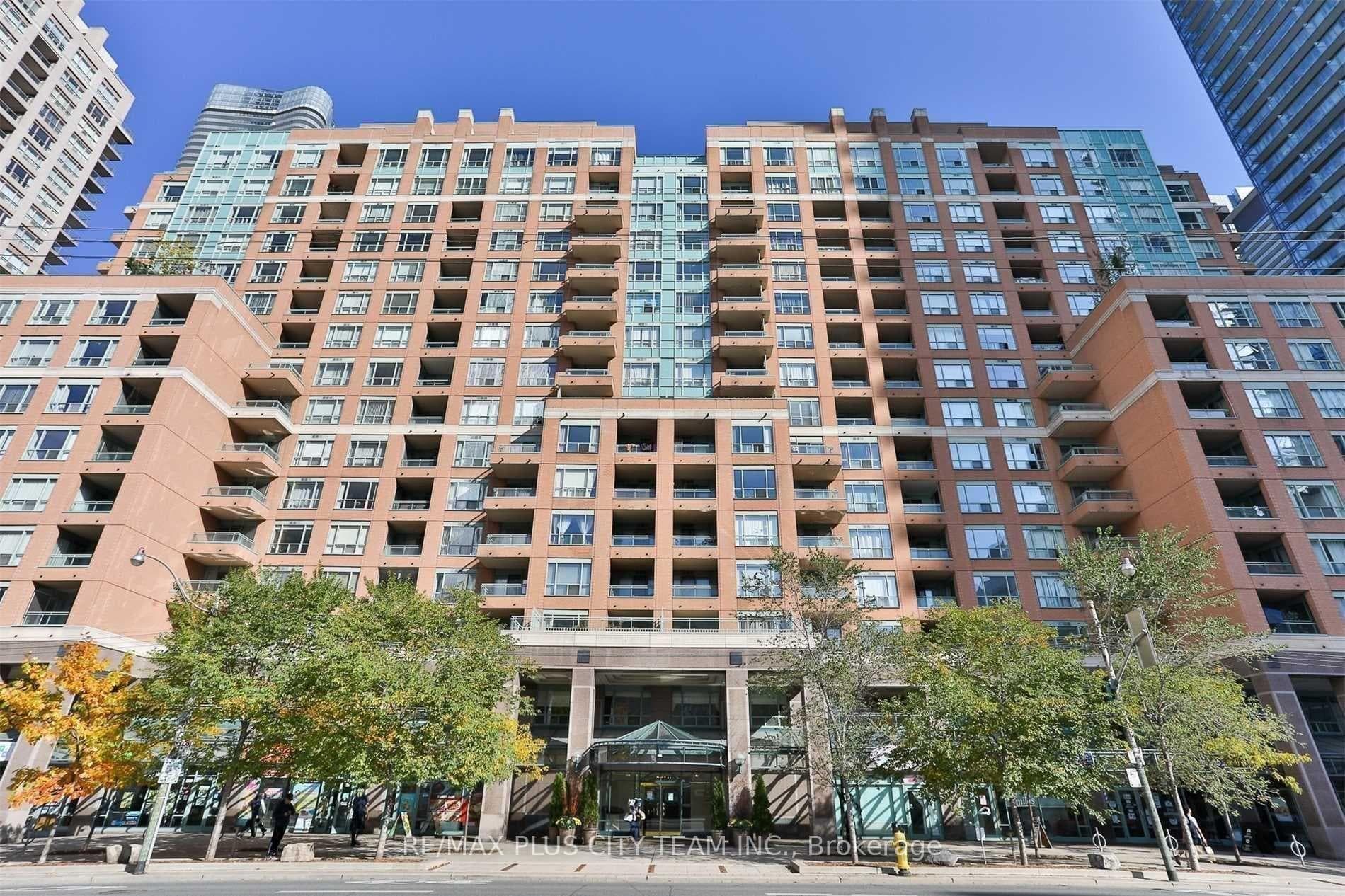 887 Bay Street Unit 705 photo 1