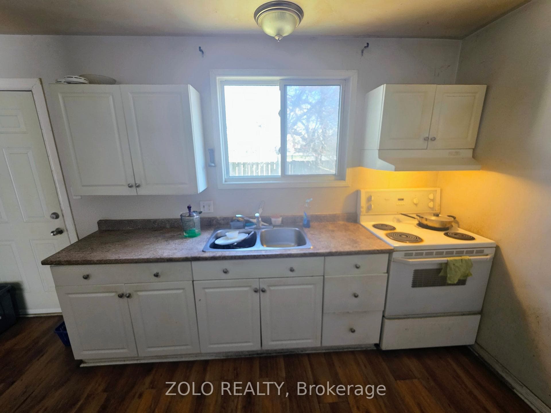 90 Rosemund Crescent Unit 35 photo 9