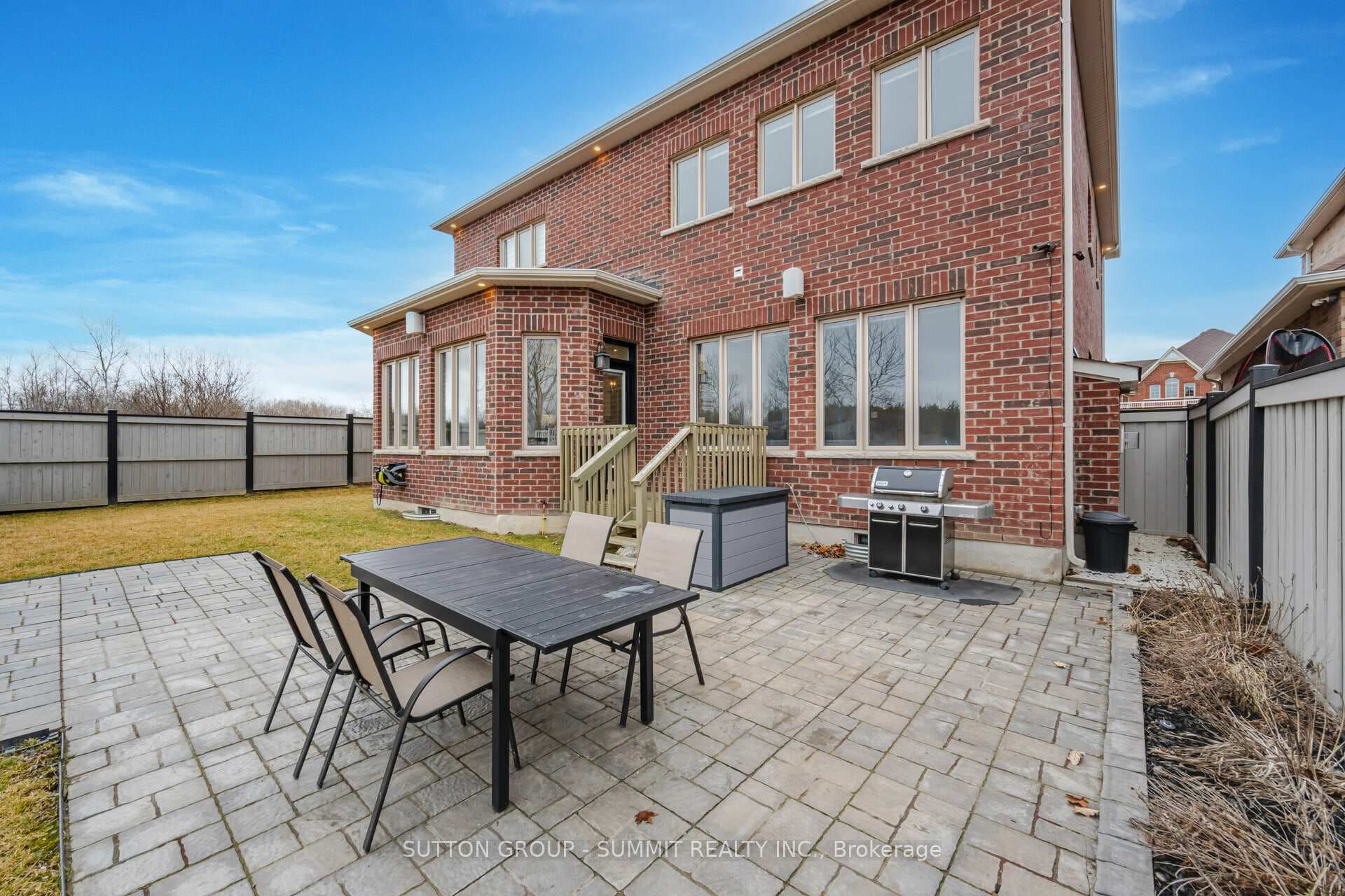 121 TURNER Drive photo 36