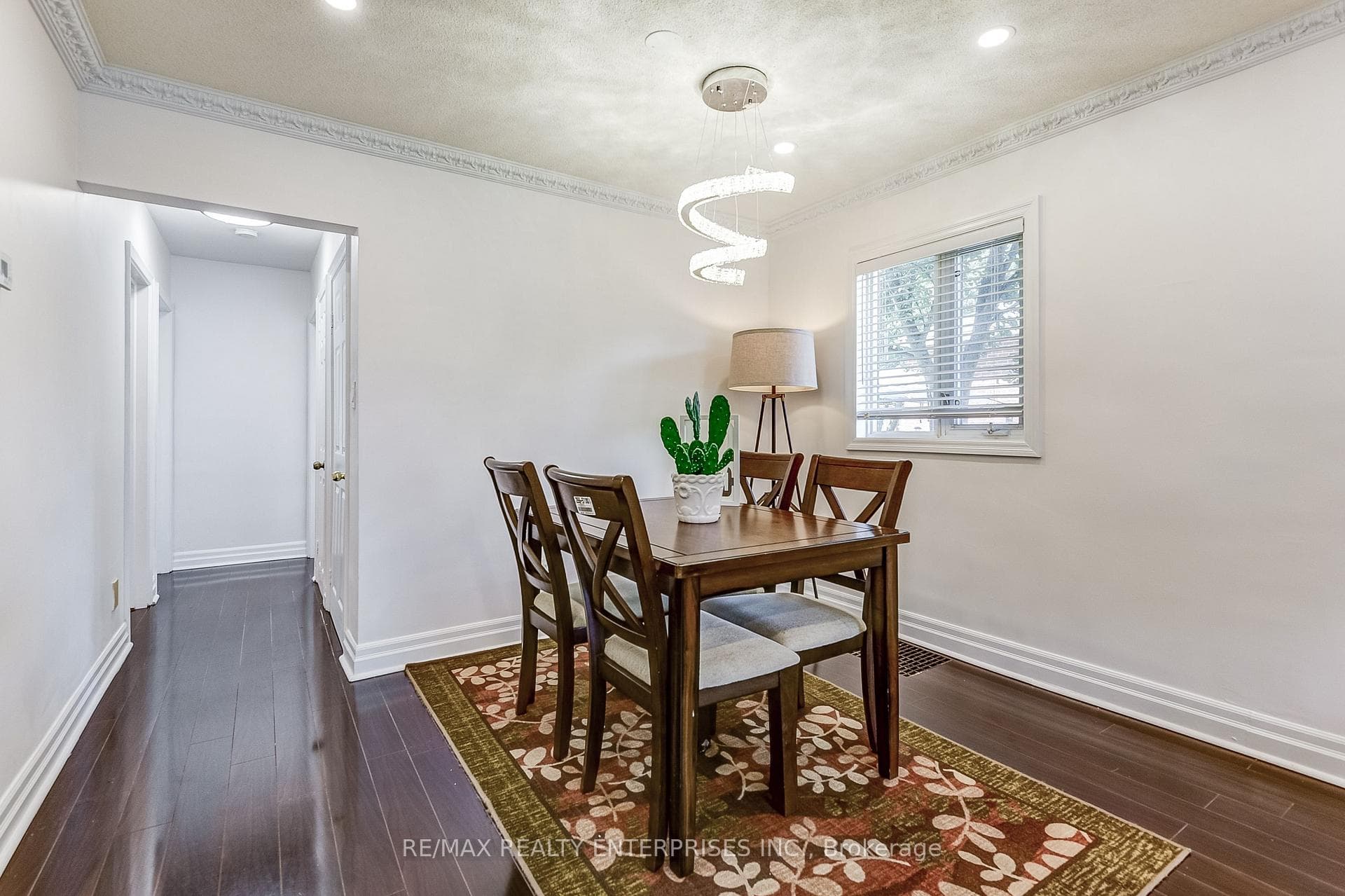 31 Chatterton Boulevard photo 4