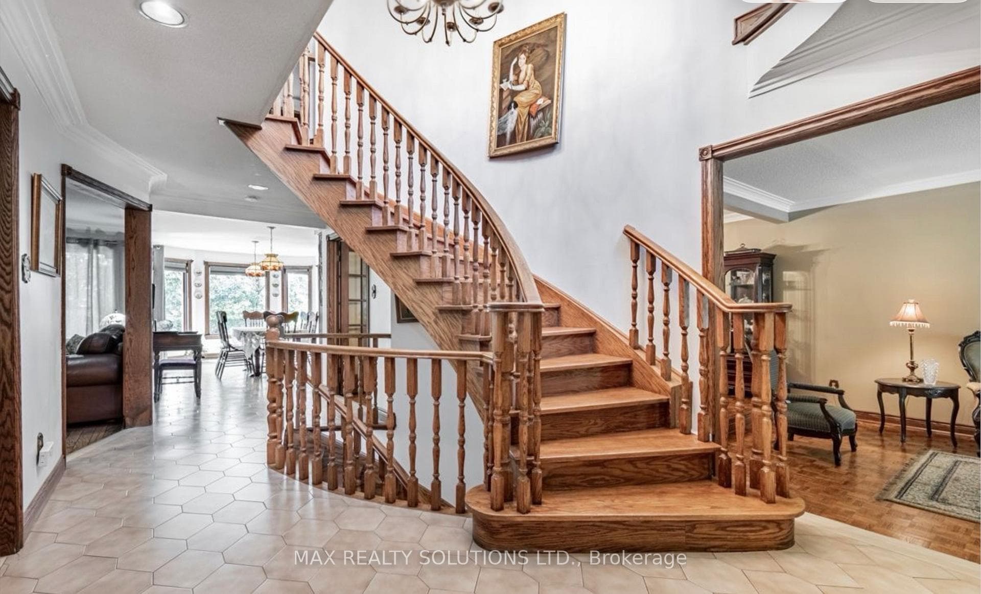 13 Roosevelt Drive photo 2
