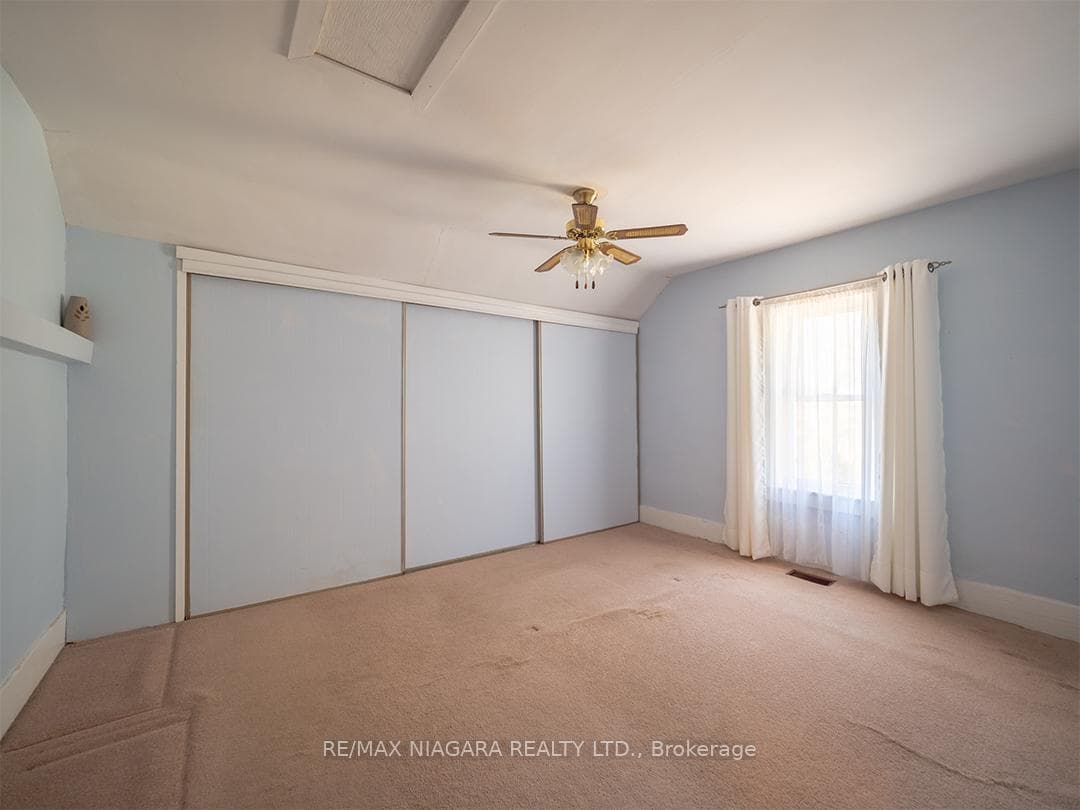 115 Adelaide Street photo 16