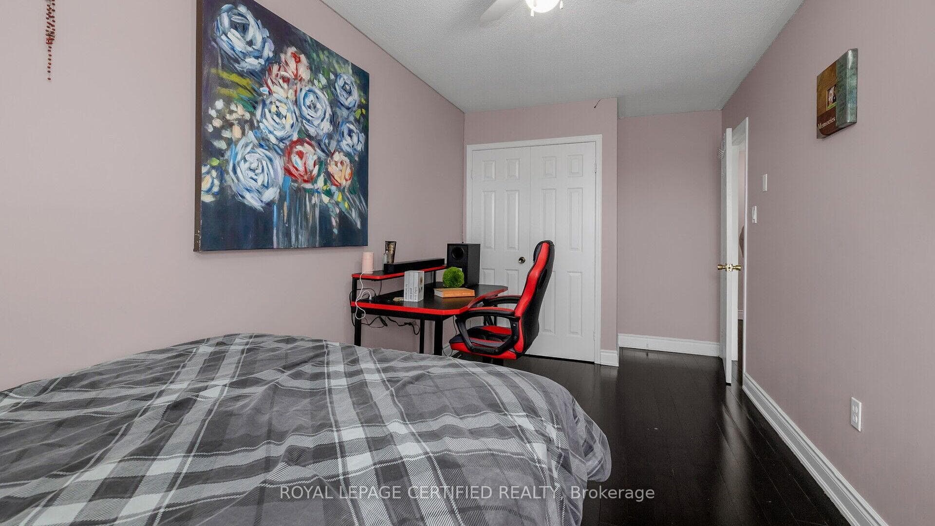 157 Kingknoll Drive photo 25
